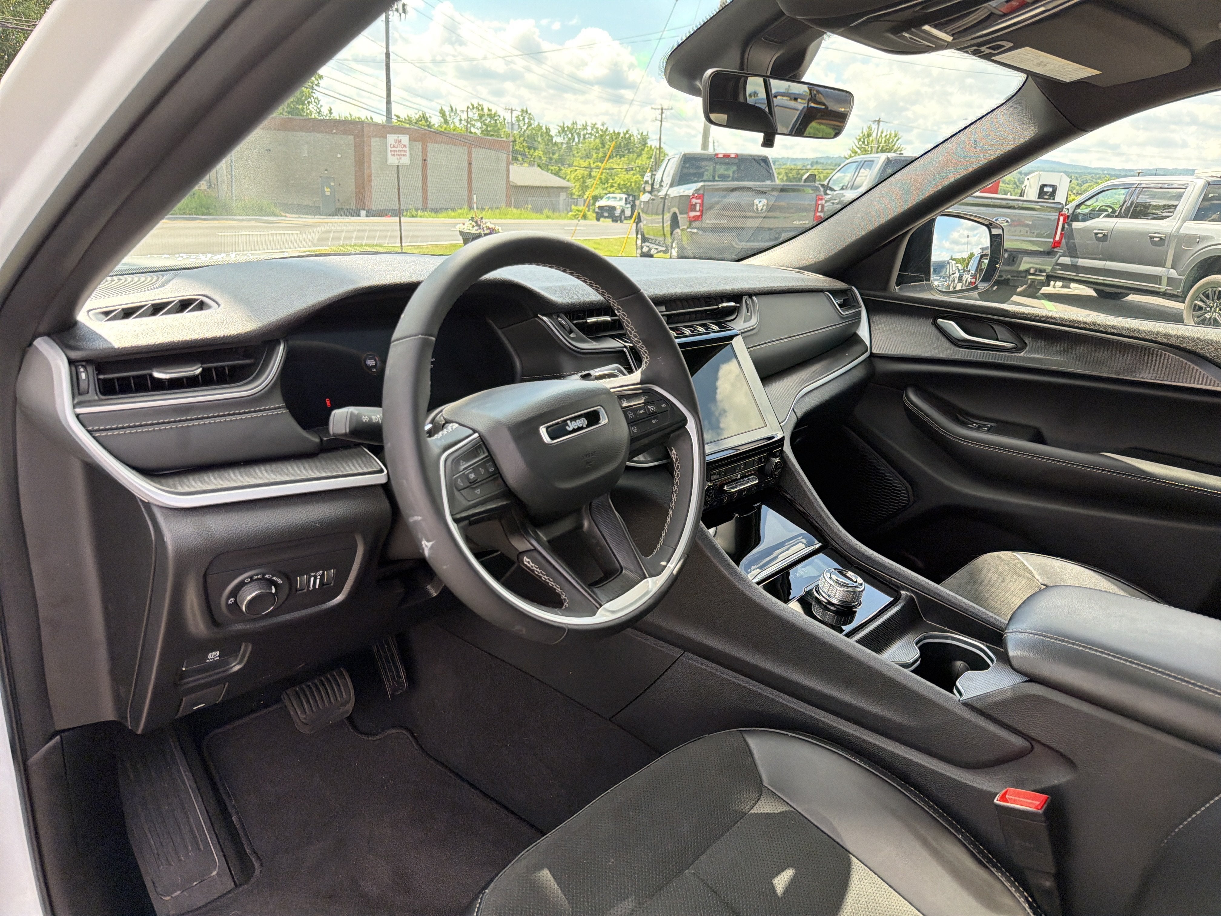 2025 Jeep Grand Cherokee Altitude