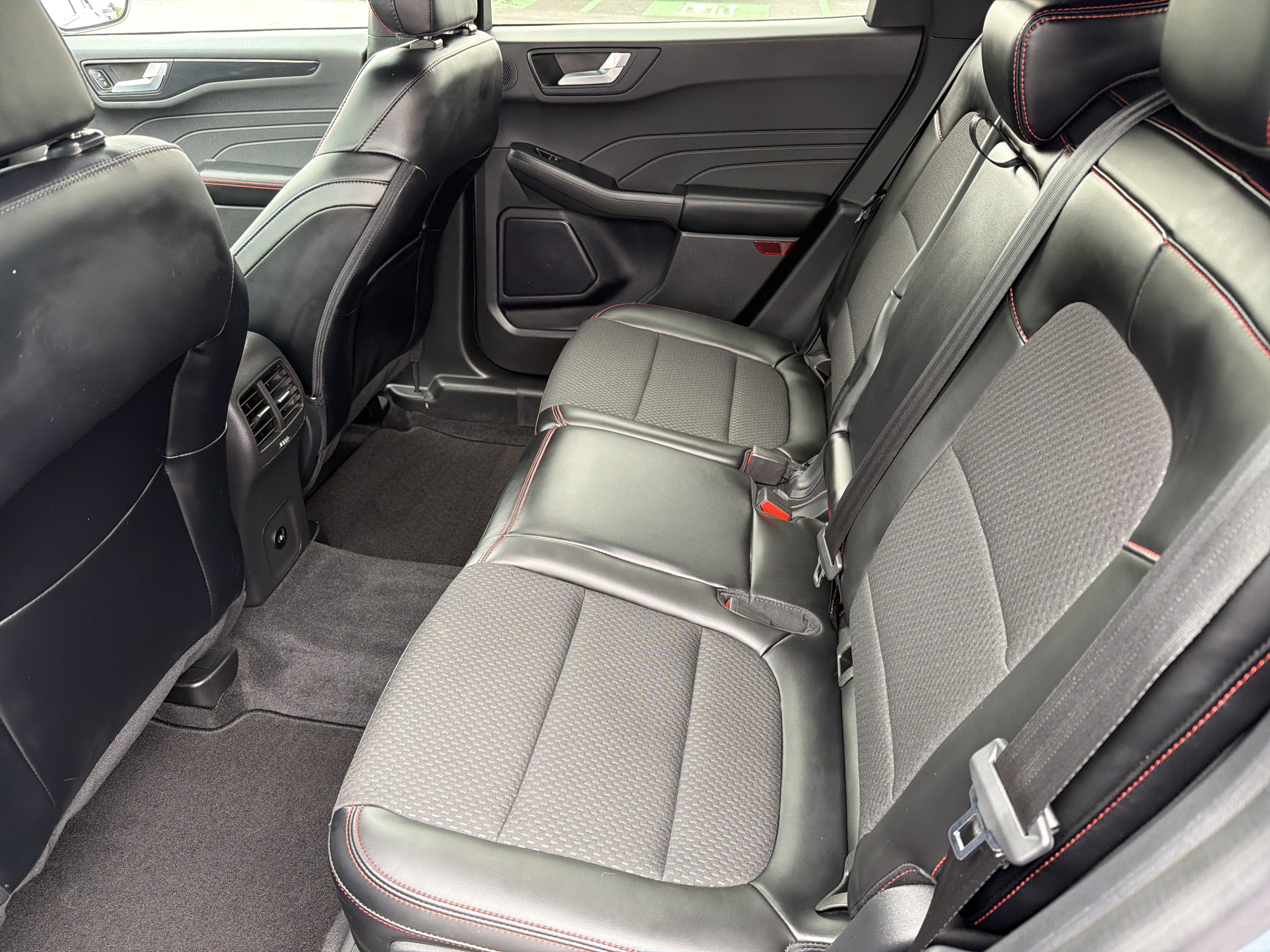 2024 Ford Escape ST-Line Select