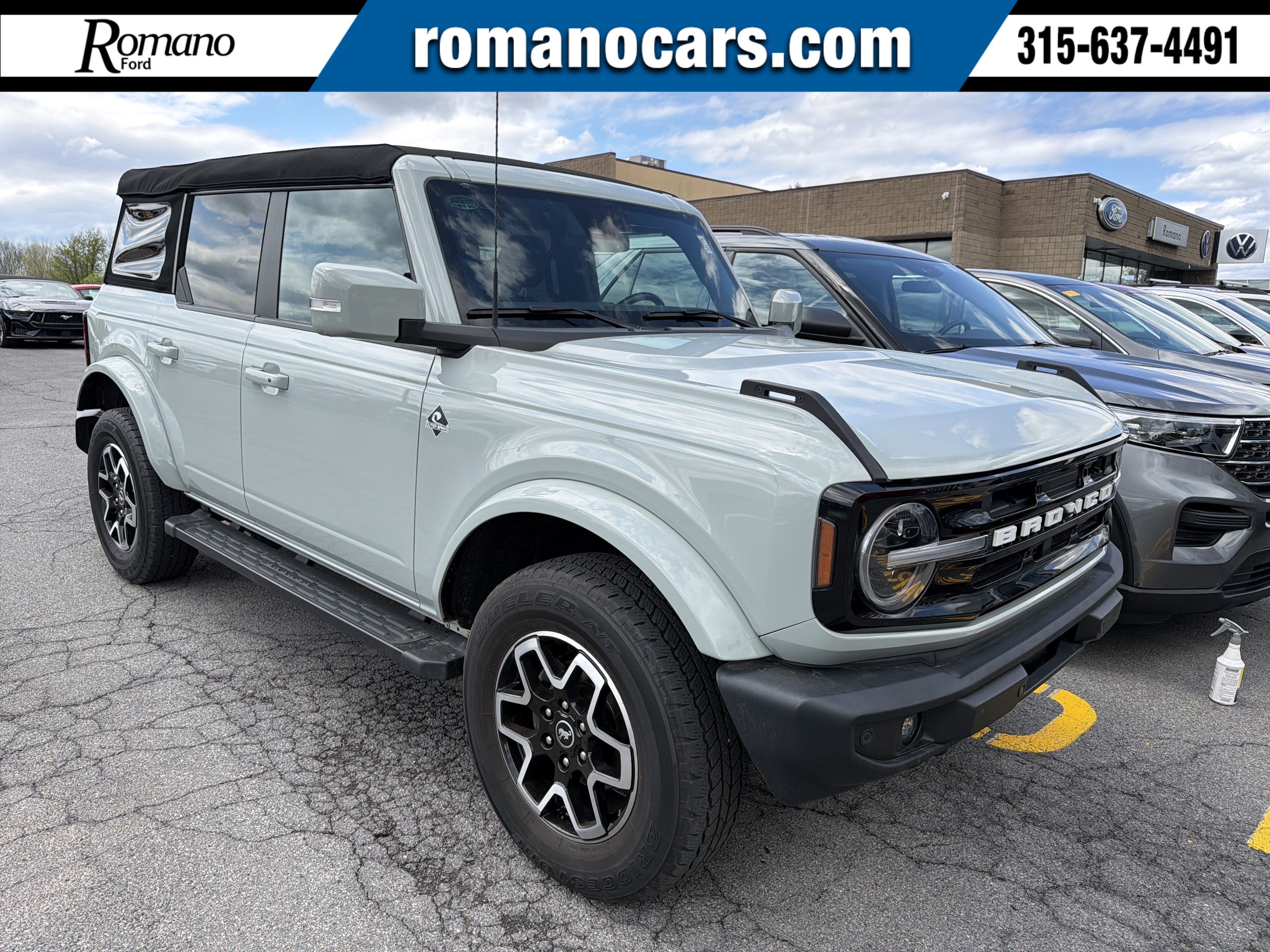 2023 Ford Bronco Outer Banks 4x4's photo