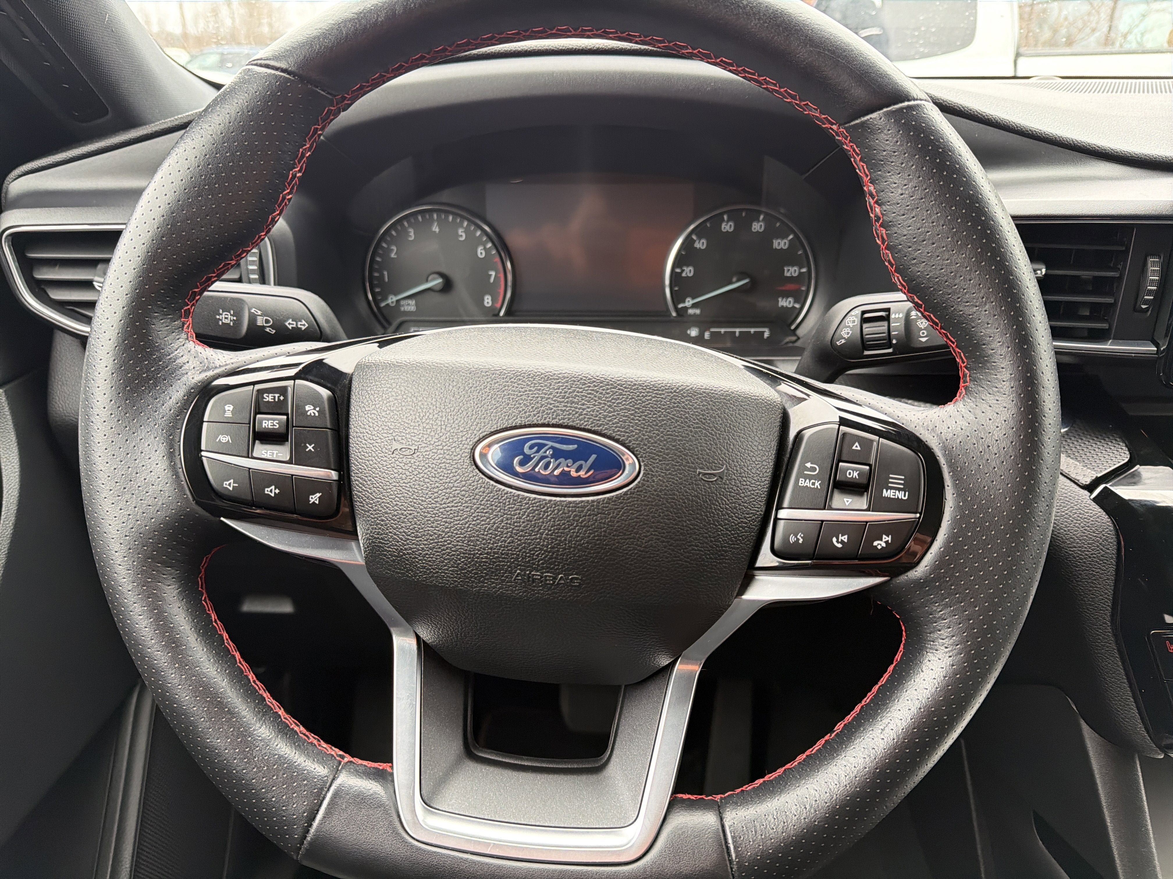 2023 Ford Explorer ST-Line