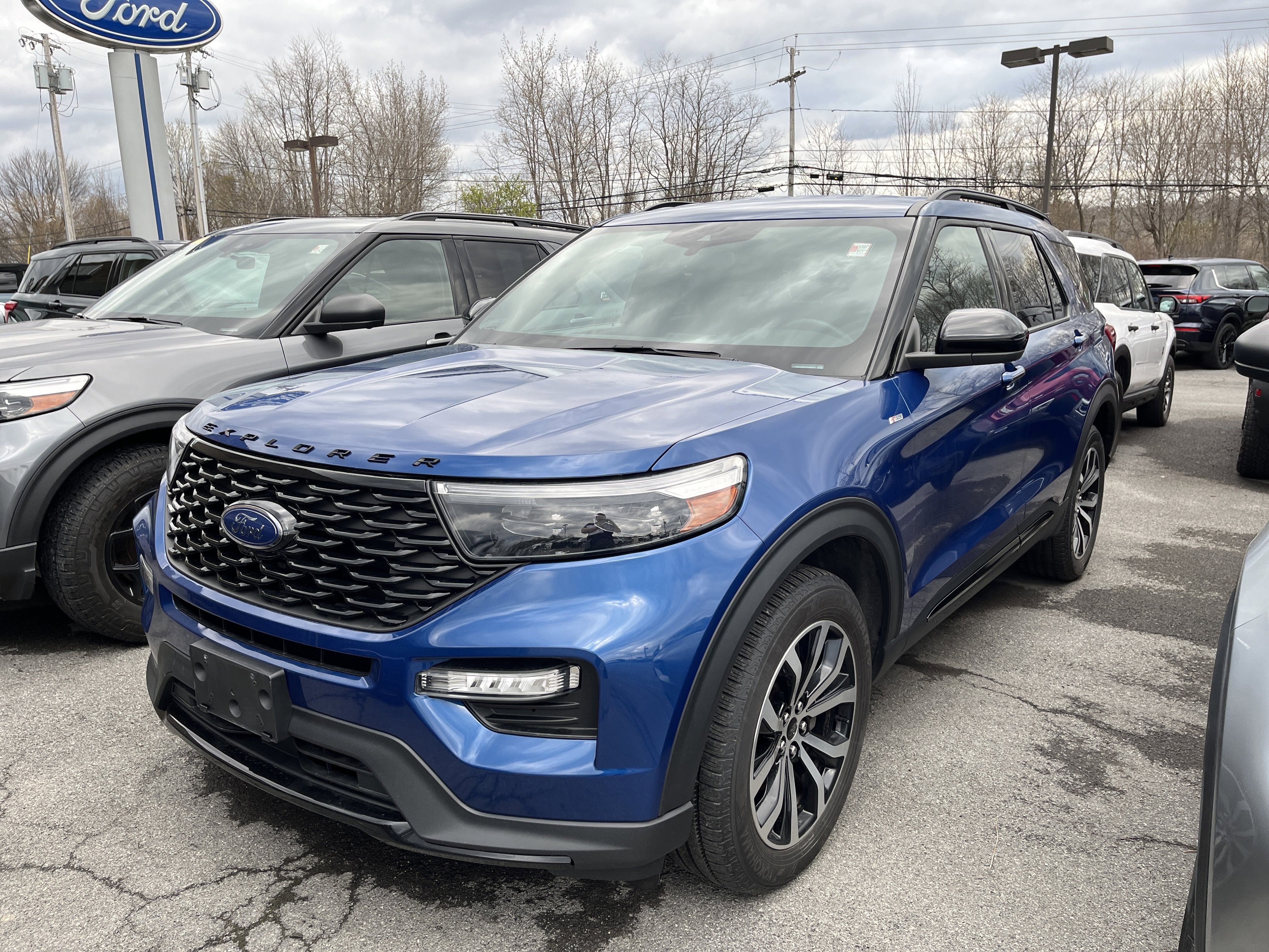 2023 Ford Explorer ST-Line