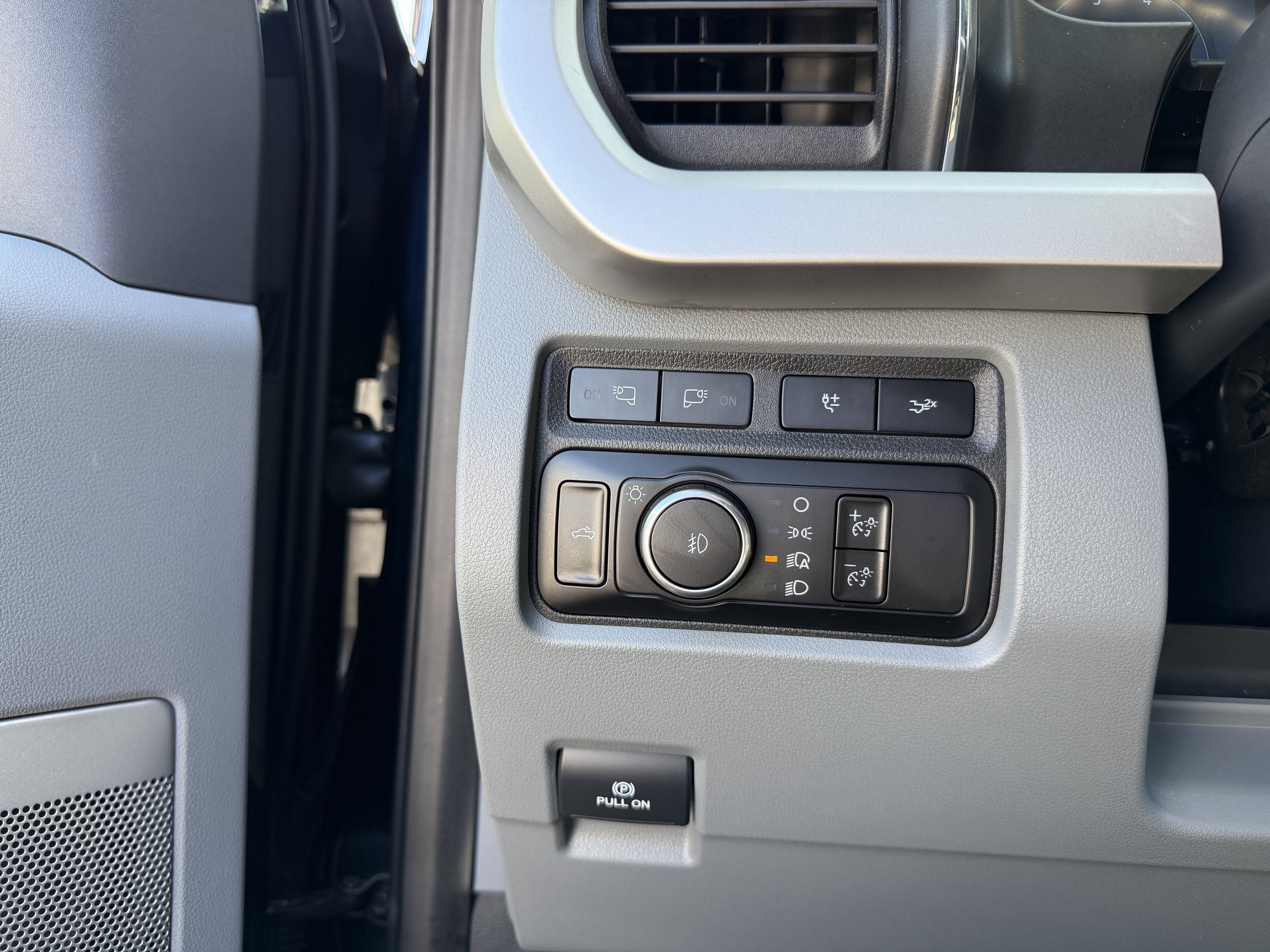 2023 Ford Super Duty F-250 SRW XLT