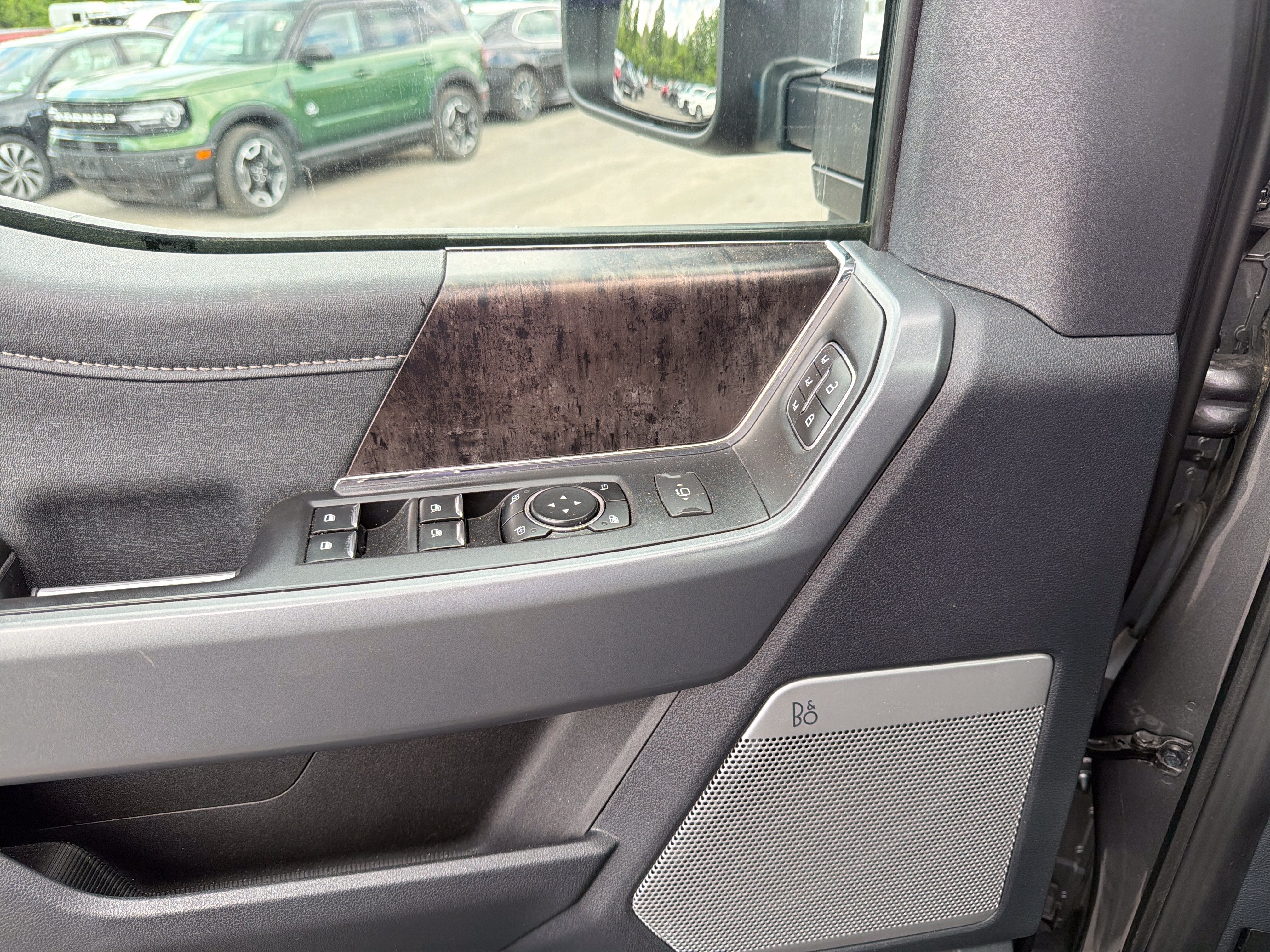 2023 Ford Super Duty F-250 SRW LARIAT