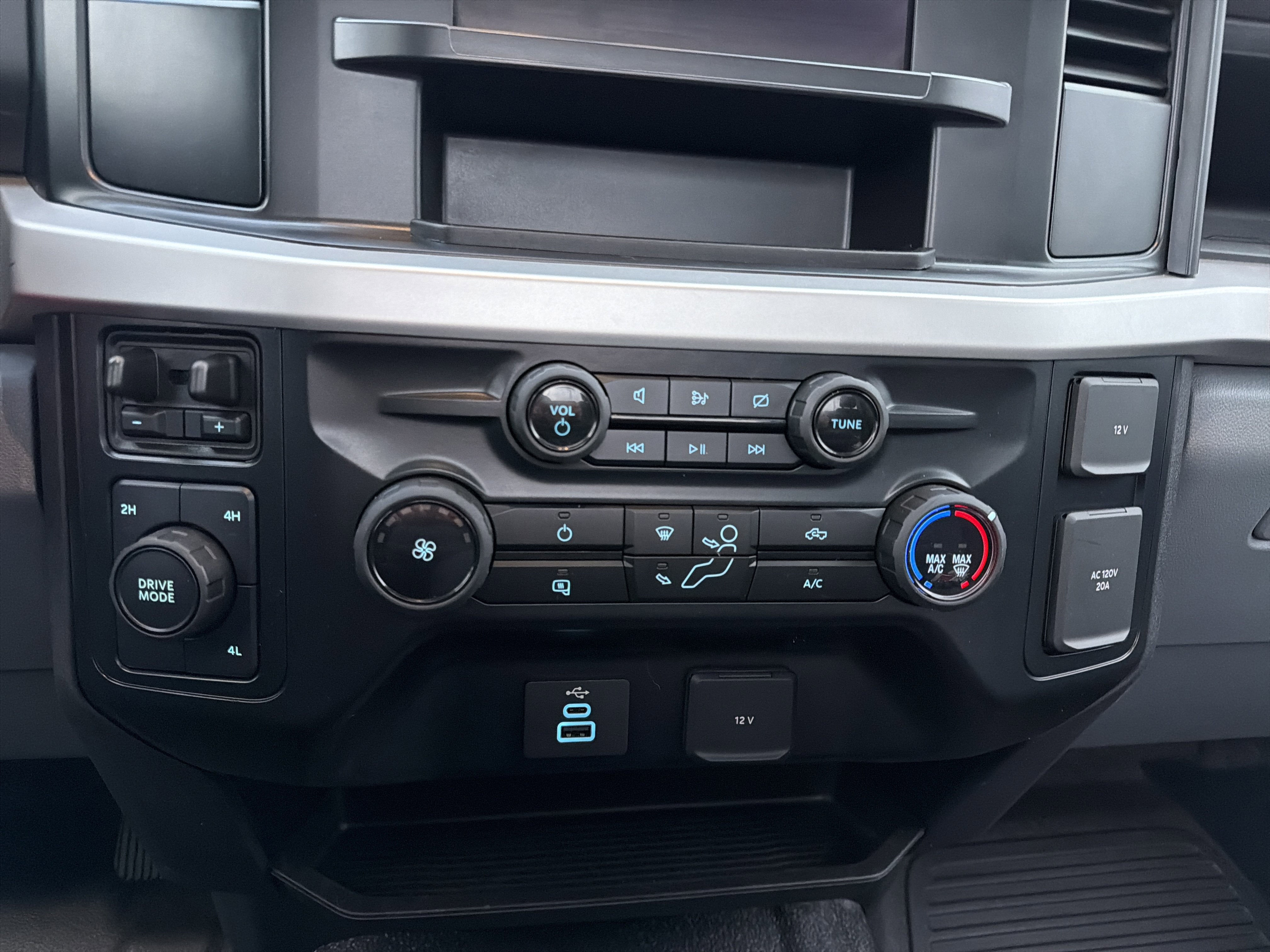 2024 Ford Super Duty F-250 SRW XL