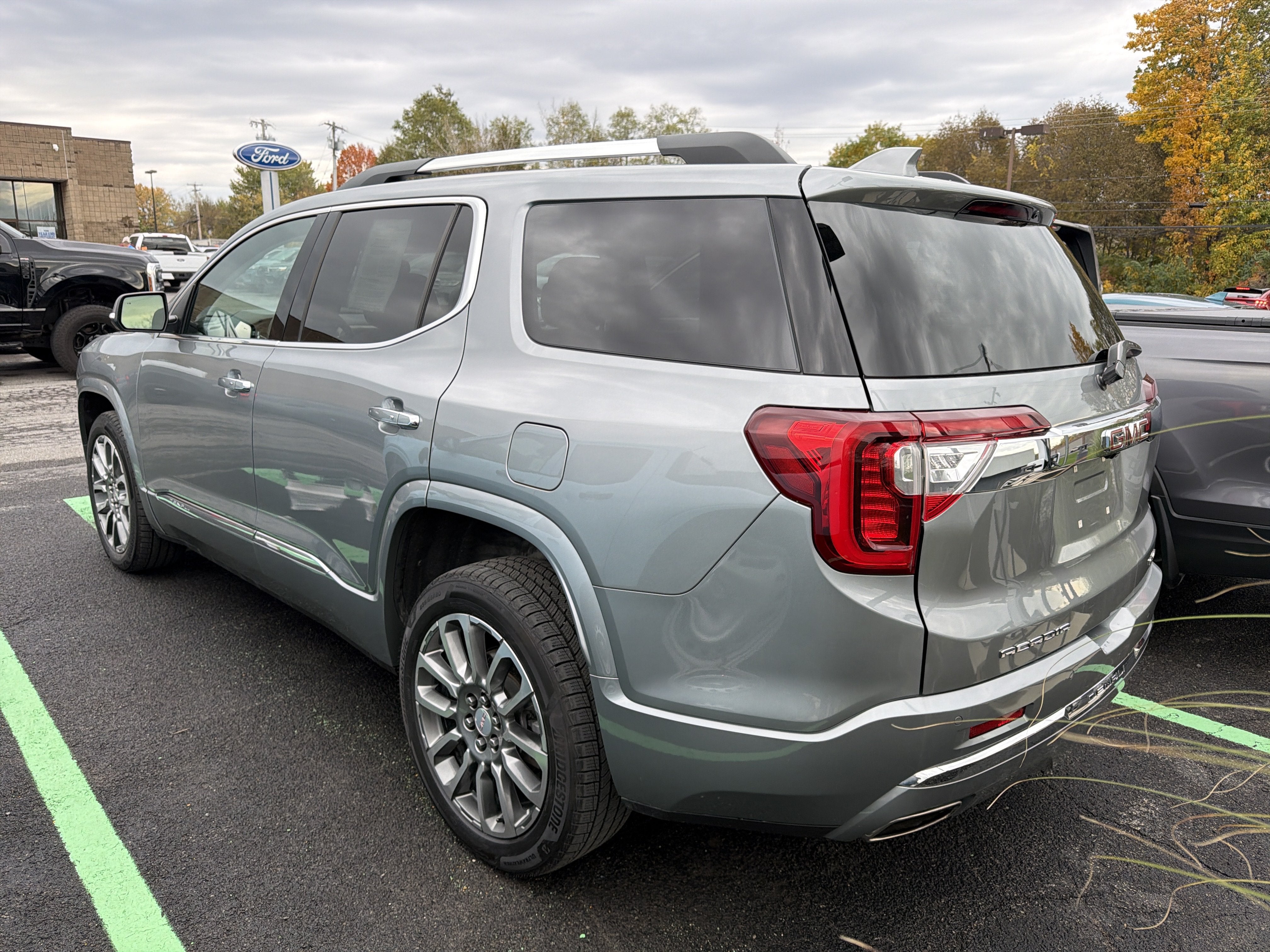 2023 GMC Acadia Denali