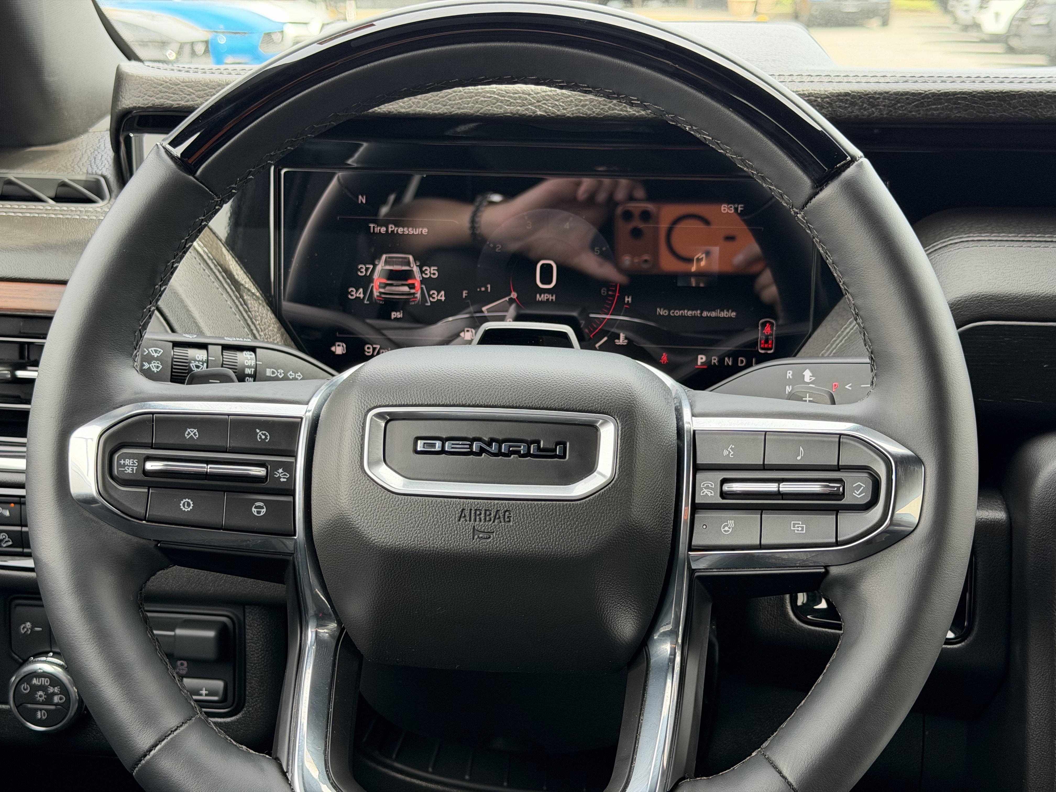 2025 GMC Yukon Denali