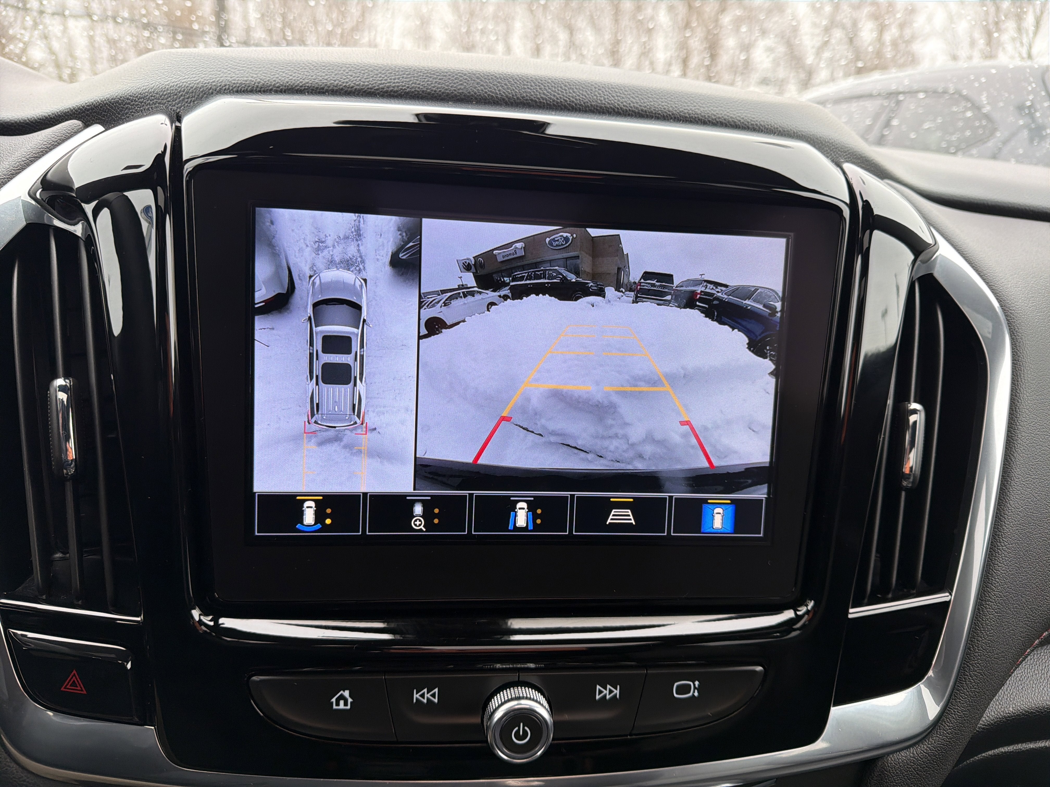 2023 Chevrolet Traverse RS