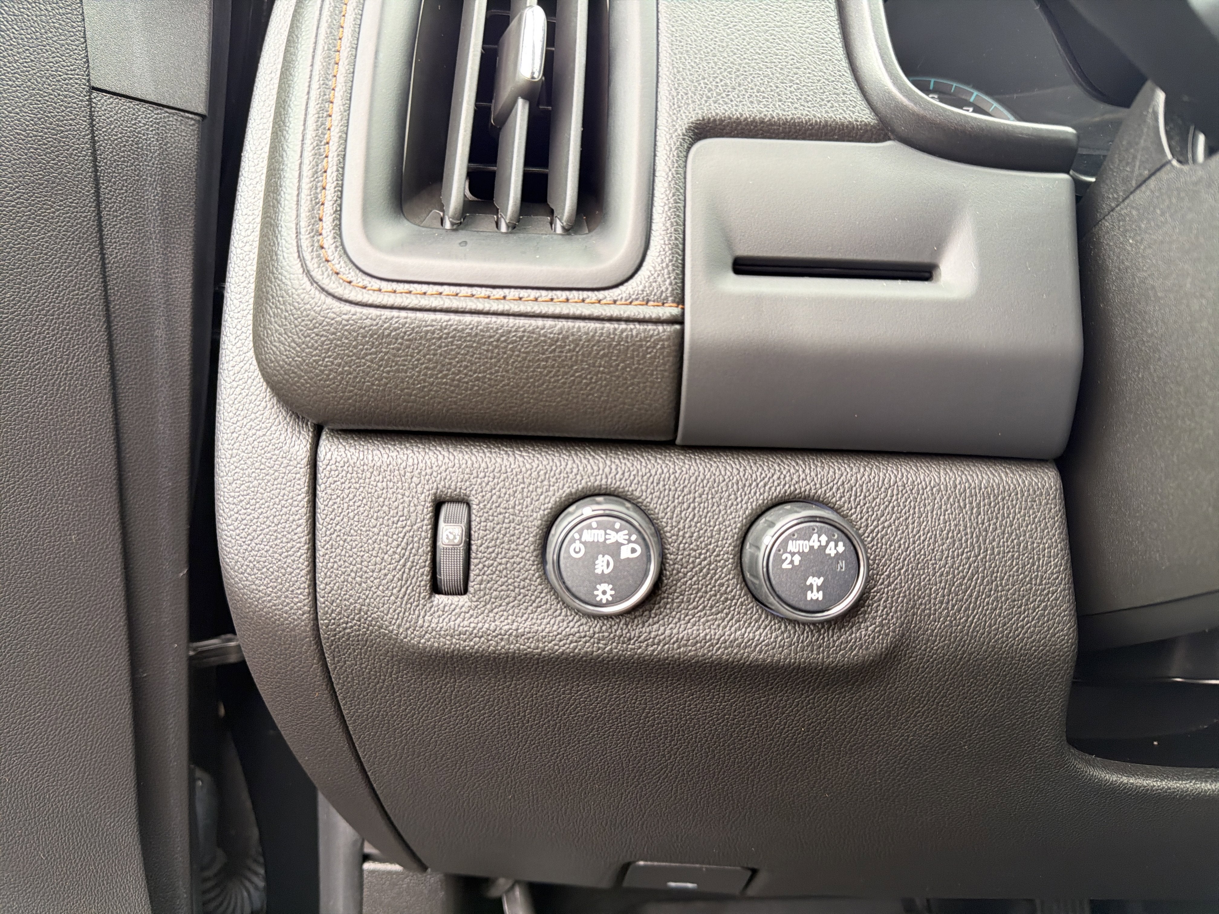 2021 GMC Canyon 4WD AT4 w/Leather