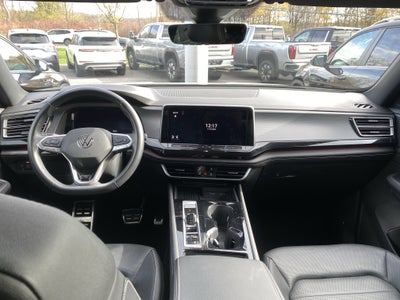 2025 Volkswagen Atlas Cross Sport 2.0T SEL R-Line Black