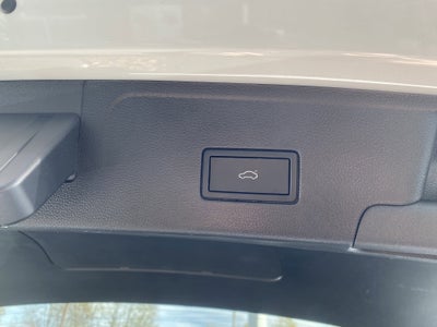 2025 Volkswagen Atlas Cross Sport 2.0T SEL R-Line Black