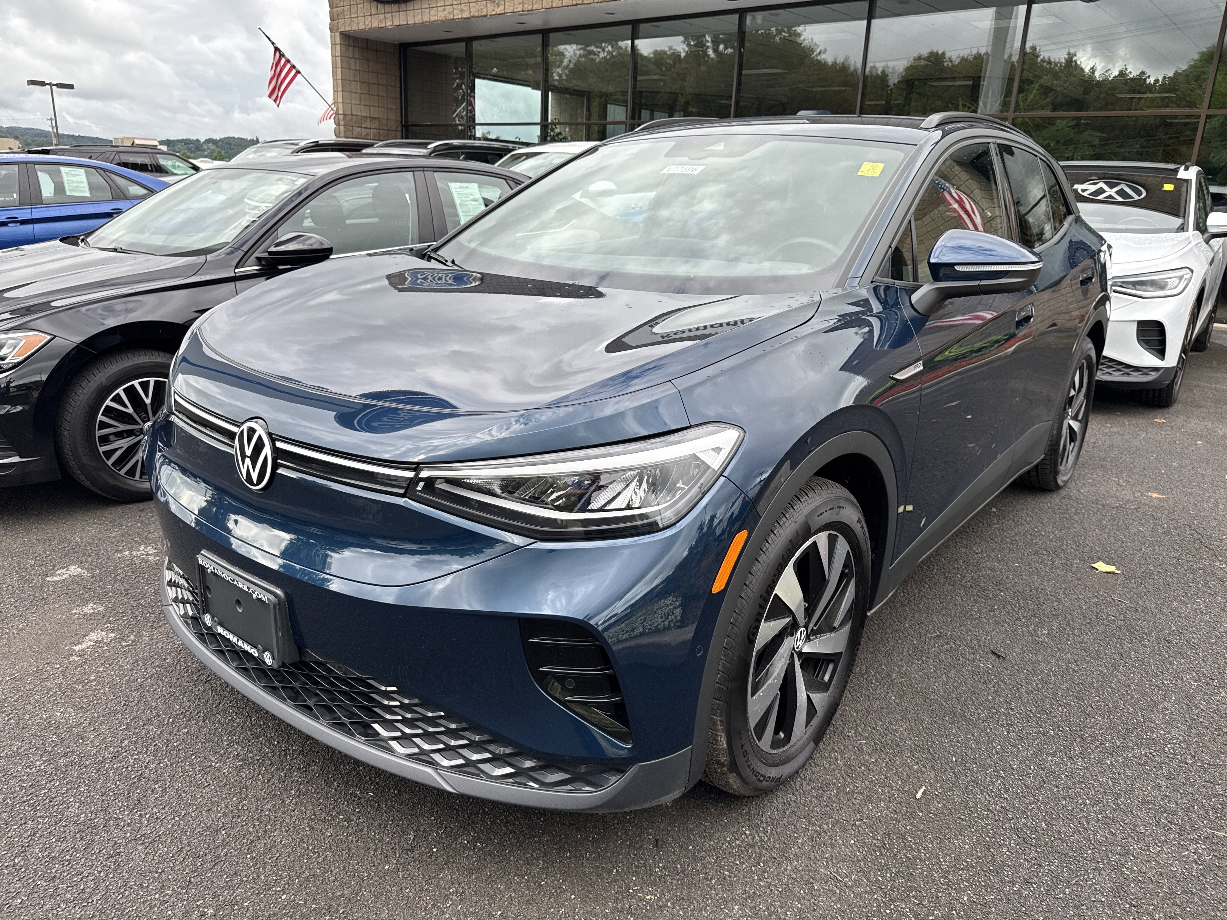 2023 Volkswagen ID.4 Pro