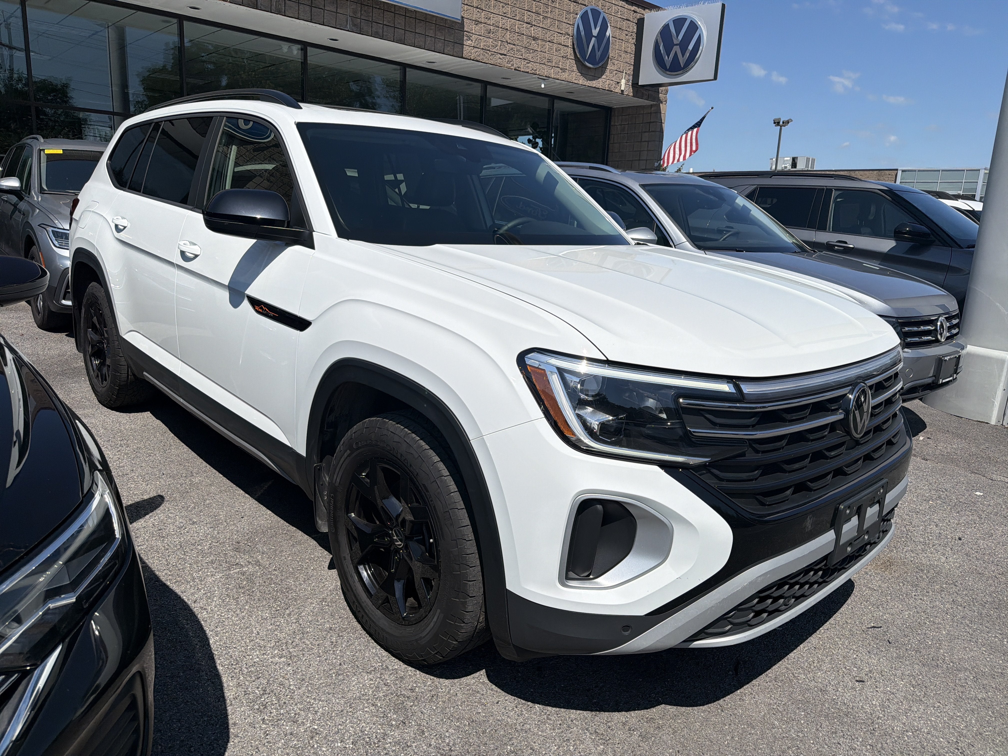2024 Volkswagen Atlas 2.0T Peak Edition SE w/Technology 4MOTION
