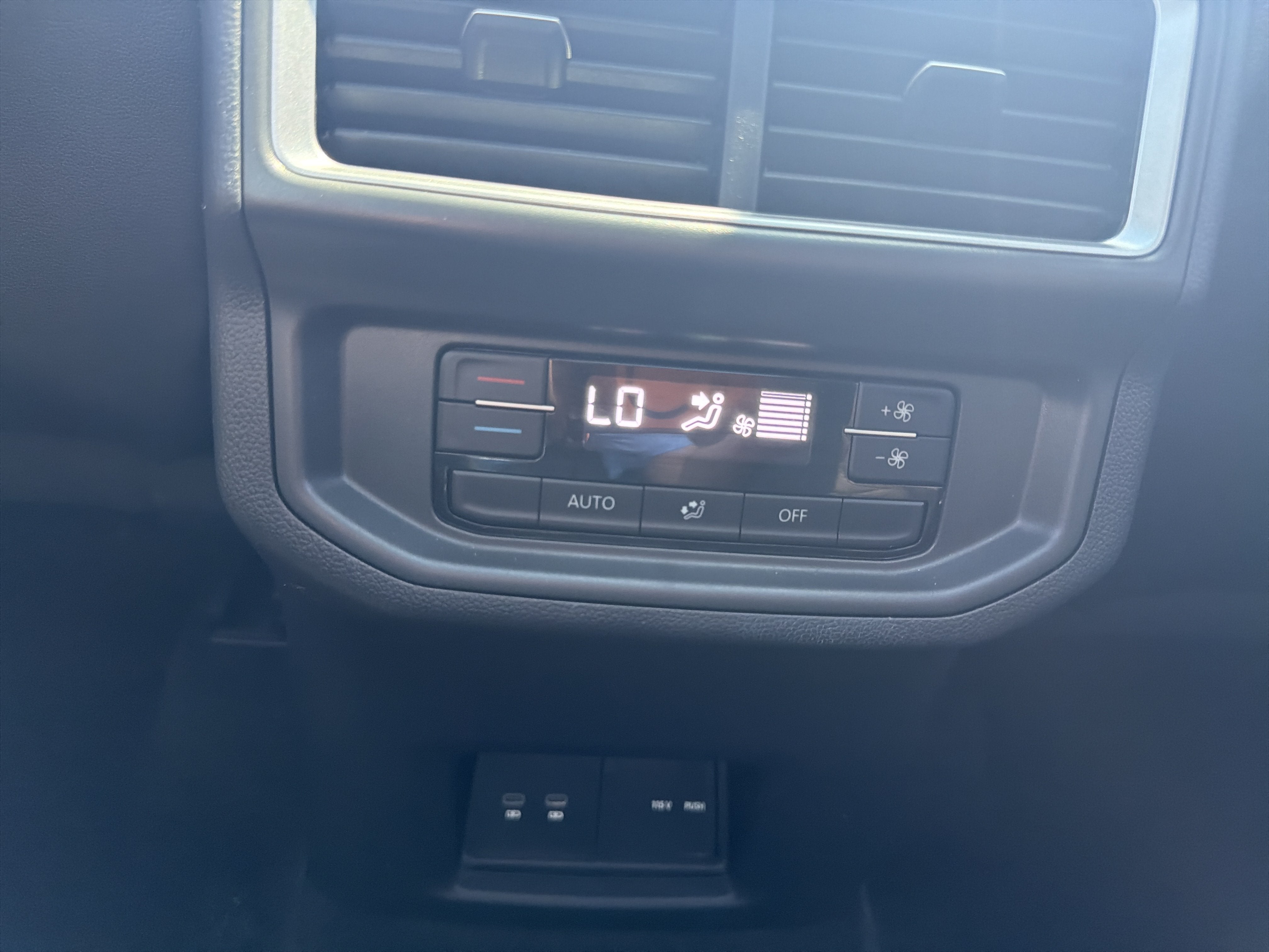2024 Volkswagen Atlas 2.0T Peak Edition SE w/Technology 4MOTION