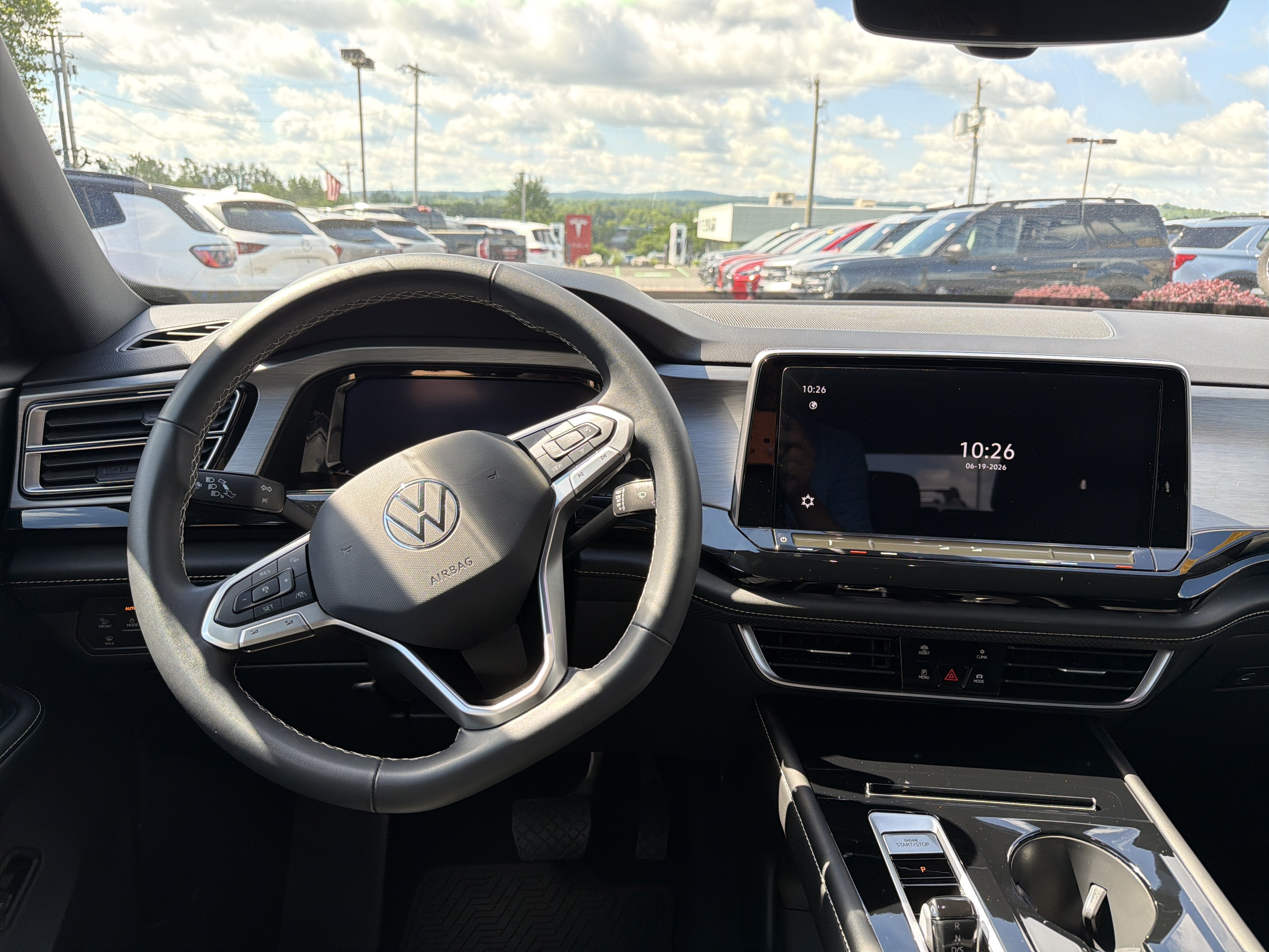 2024 Volkswagen Atlas Cross Sport 2.0T SE w/Technology 4MOTION