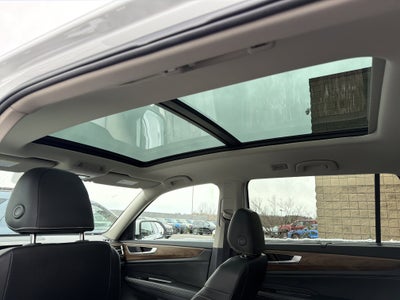 2025 Volkswagen Atlas 2.0T SE w/Technology 4MOTION