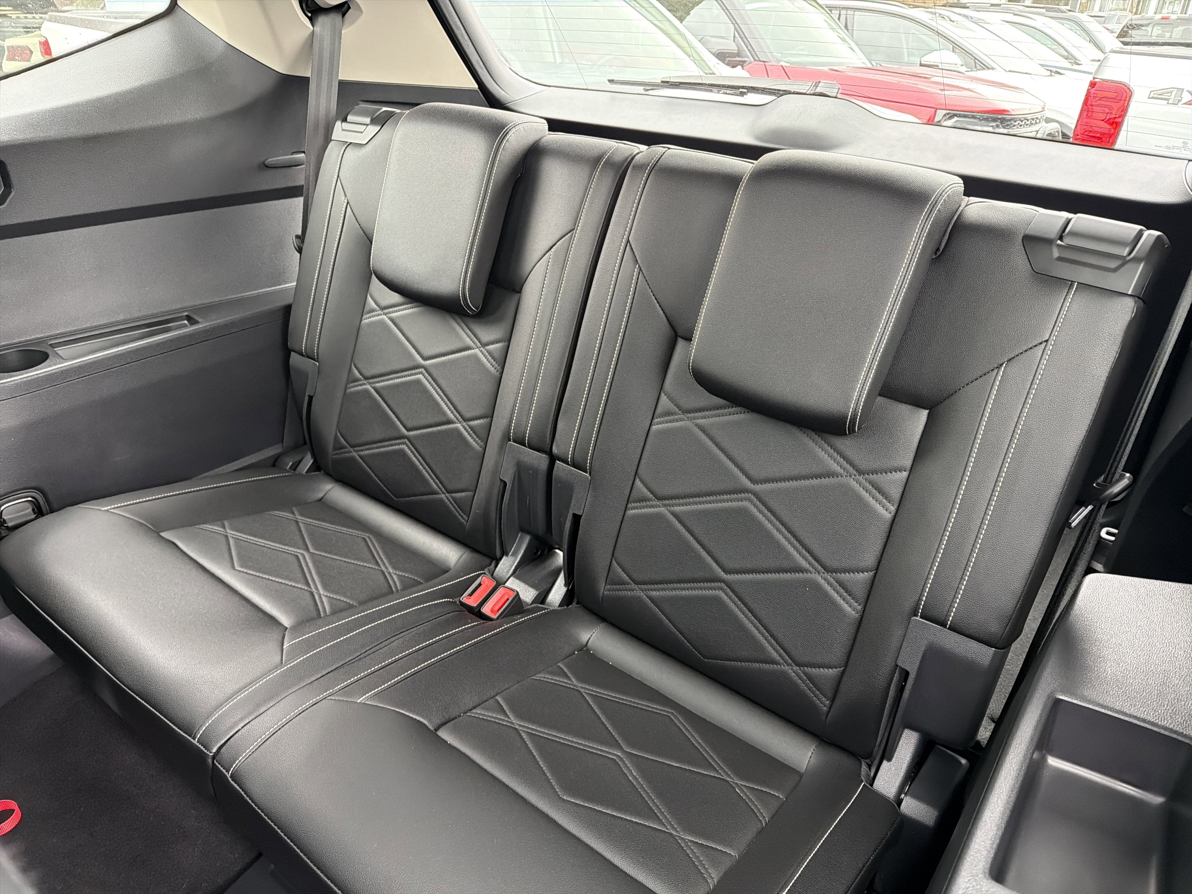 2025 Volkswagen Atlas 2.0T SE w/Technology 4MOTION