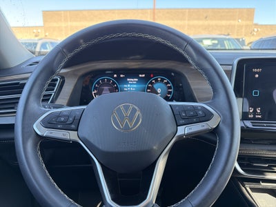 2024 Volkswagen Atlas 2.0T SE w/Technology 4MOTION