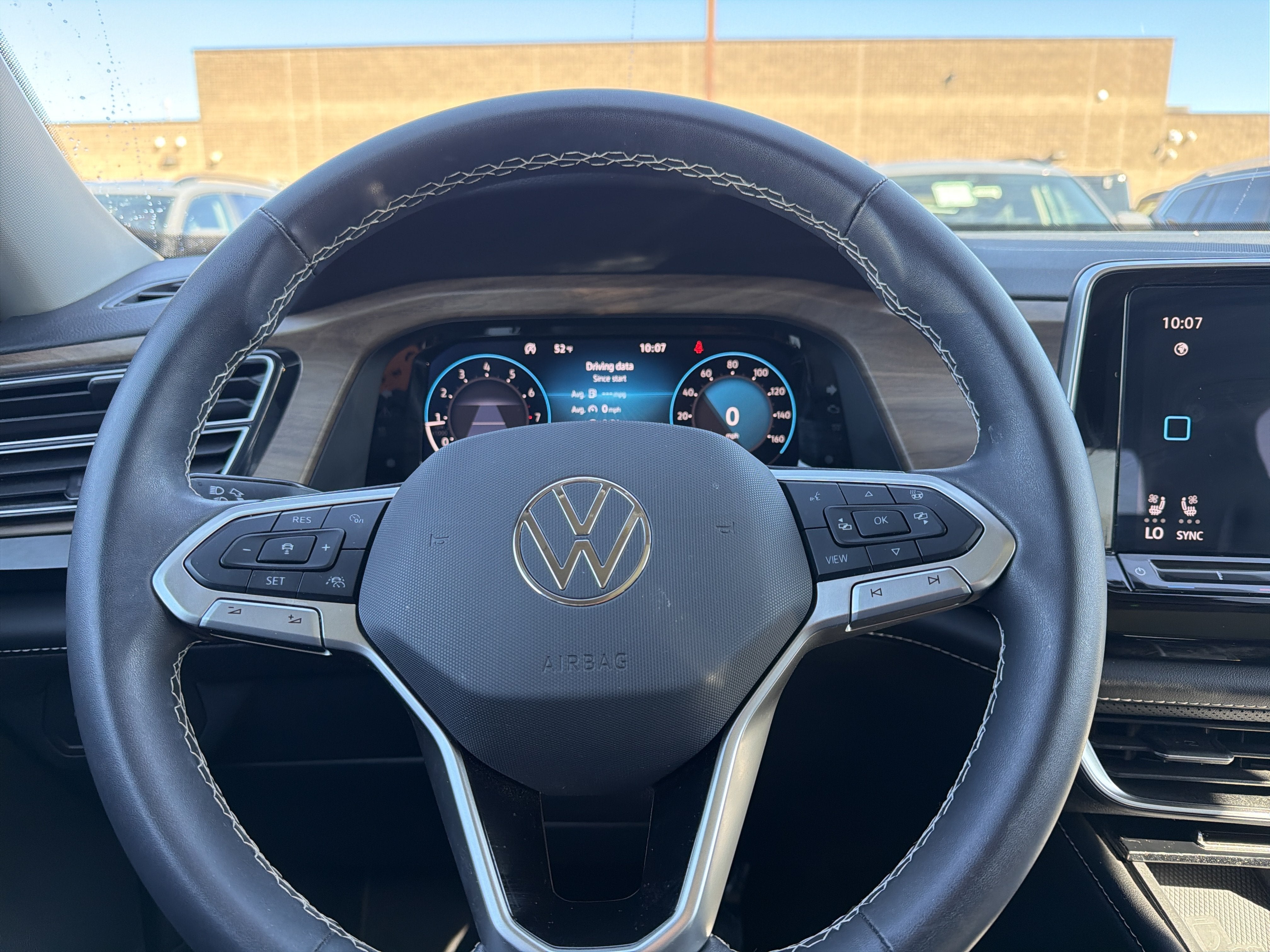 2024 Volkswagen Atlas 2.0T SE w/Technology 4MOTION
