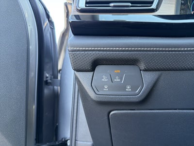 2024 Volkswagen Atlas 2.0T SE w/Technology 4MOTION