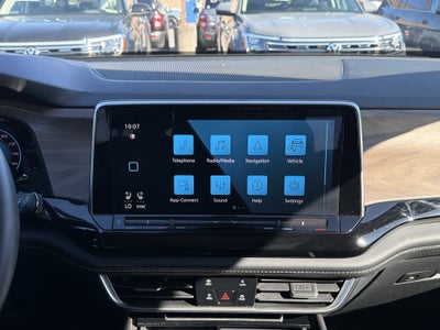2024 Volkswagen Atlas 2.0T SE w/Technology 4MOTION