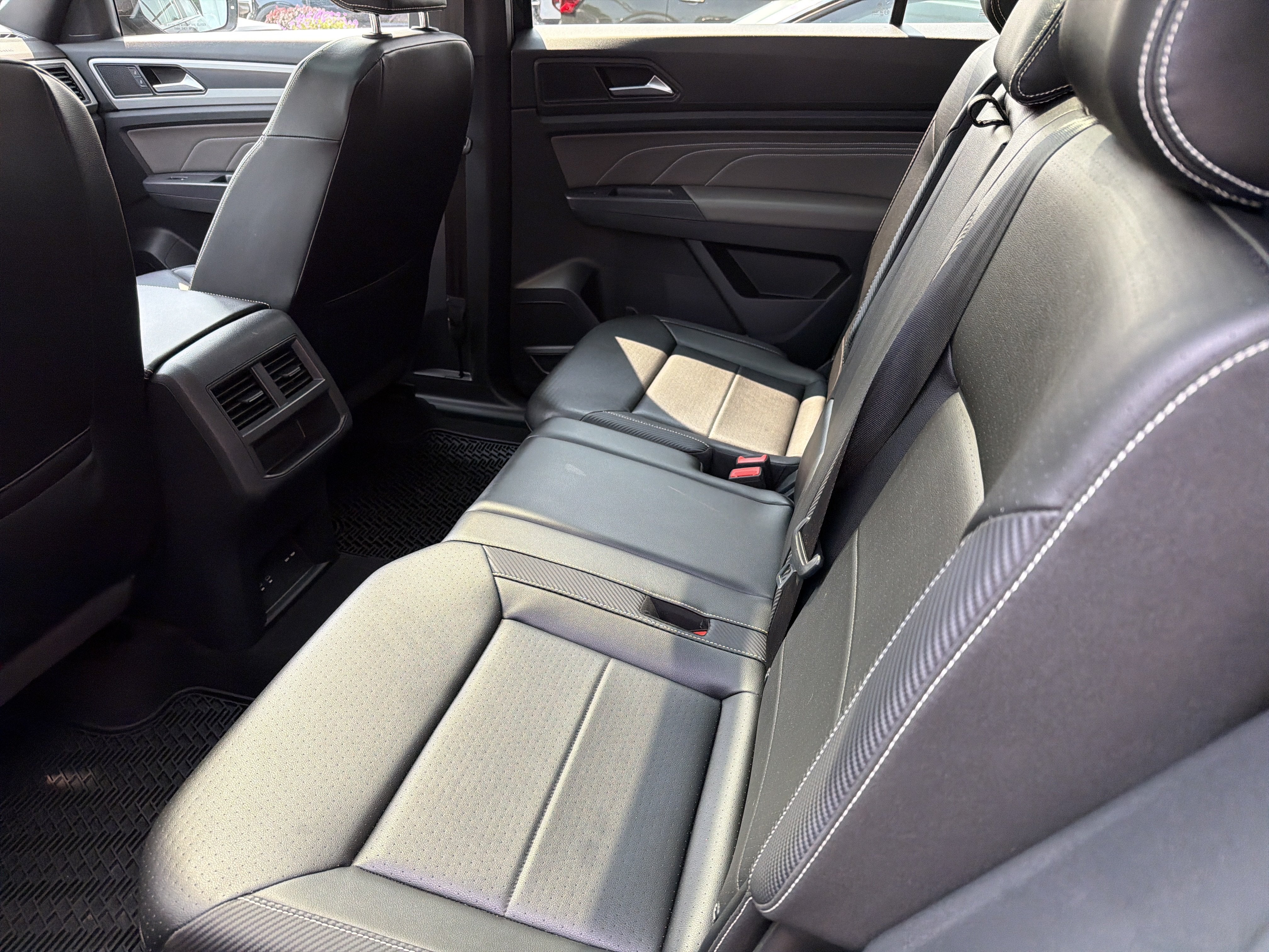 2021 Volkswagen Atlas Cross Sport 3.6L V6 SE w/Technology R-Line 4MOTION