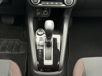 2022 Nissan Versa SR