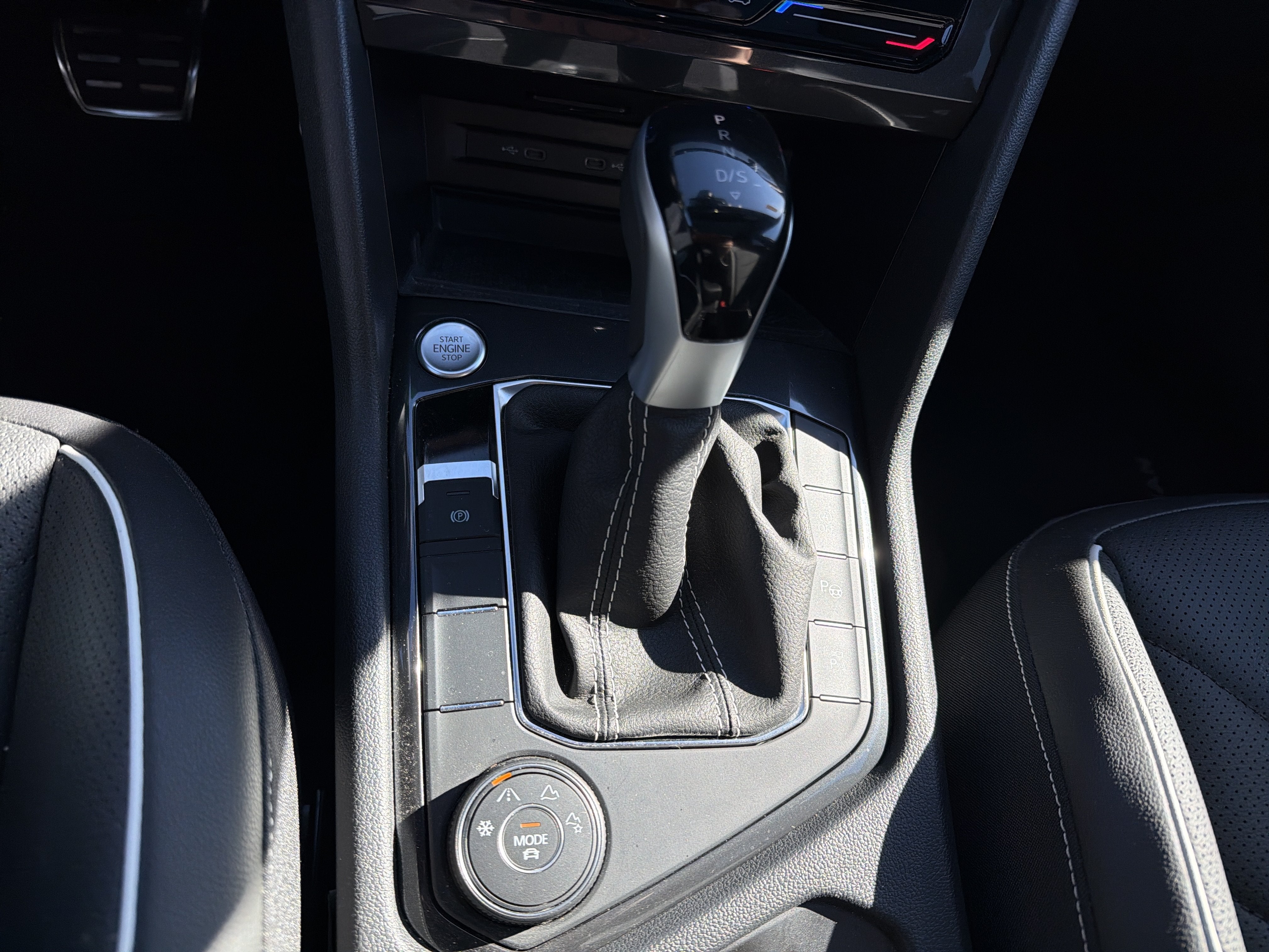 2024 Volkswagen Tiguan 2.0T SEL R-Line 4MOTION