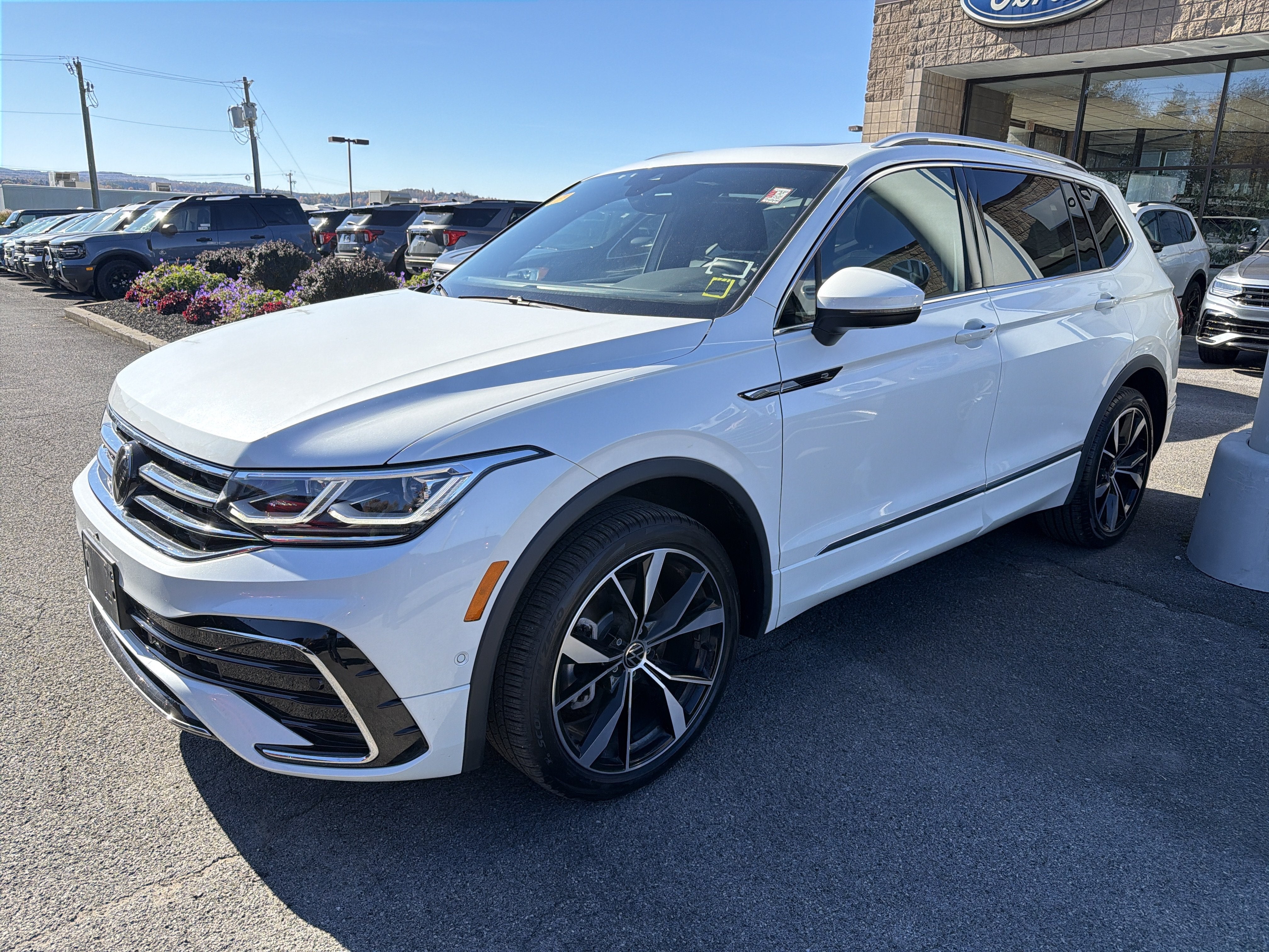 2024 Volkswagen Tiguan 2.0T SEL R-Line 4MOTION