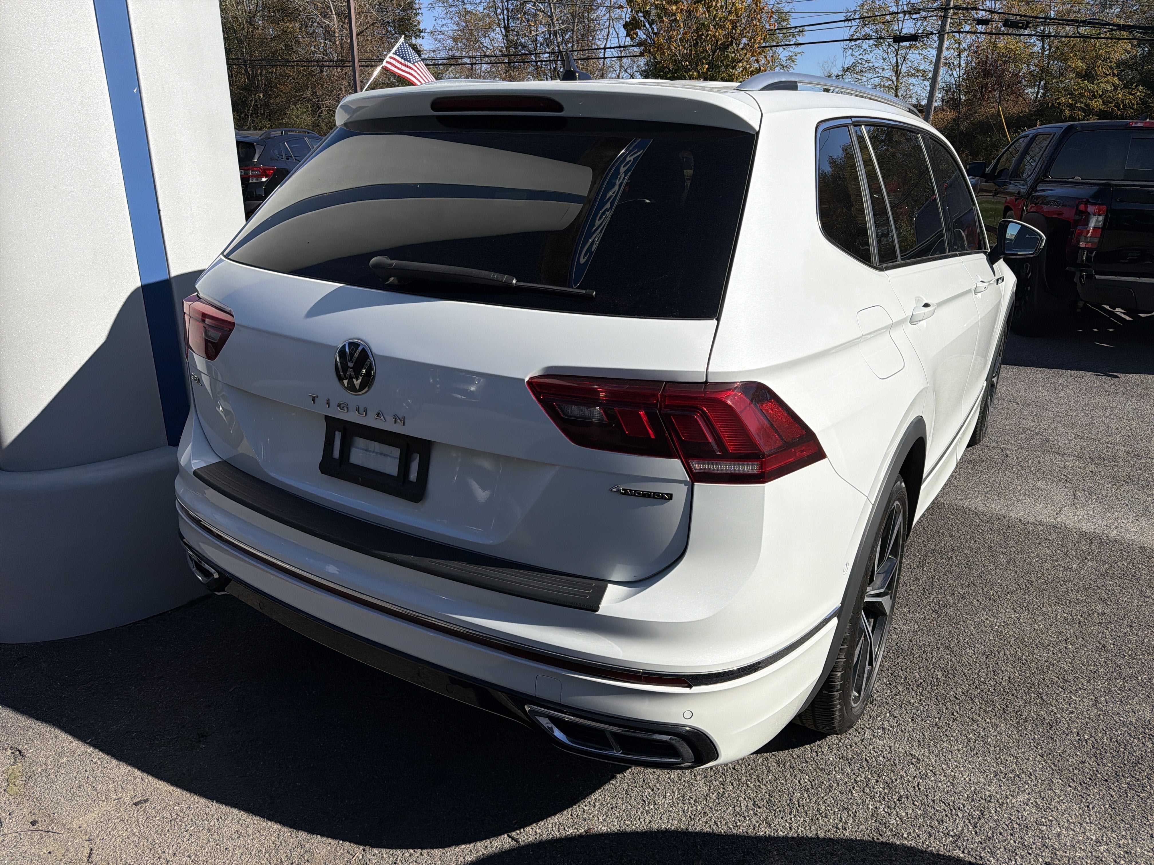 2024 Volkswagen Tiguan 2.0T SEL R-Line 4MOTION