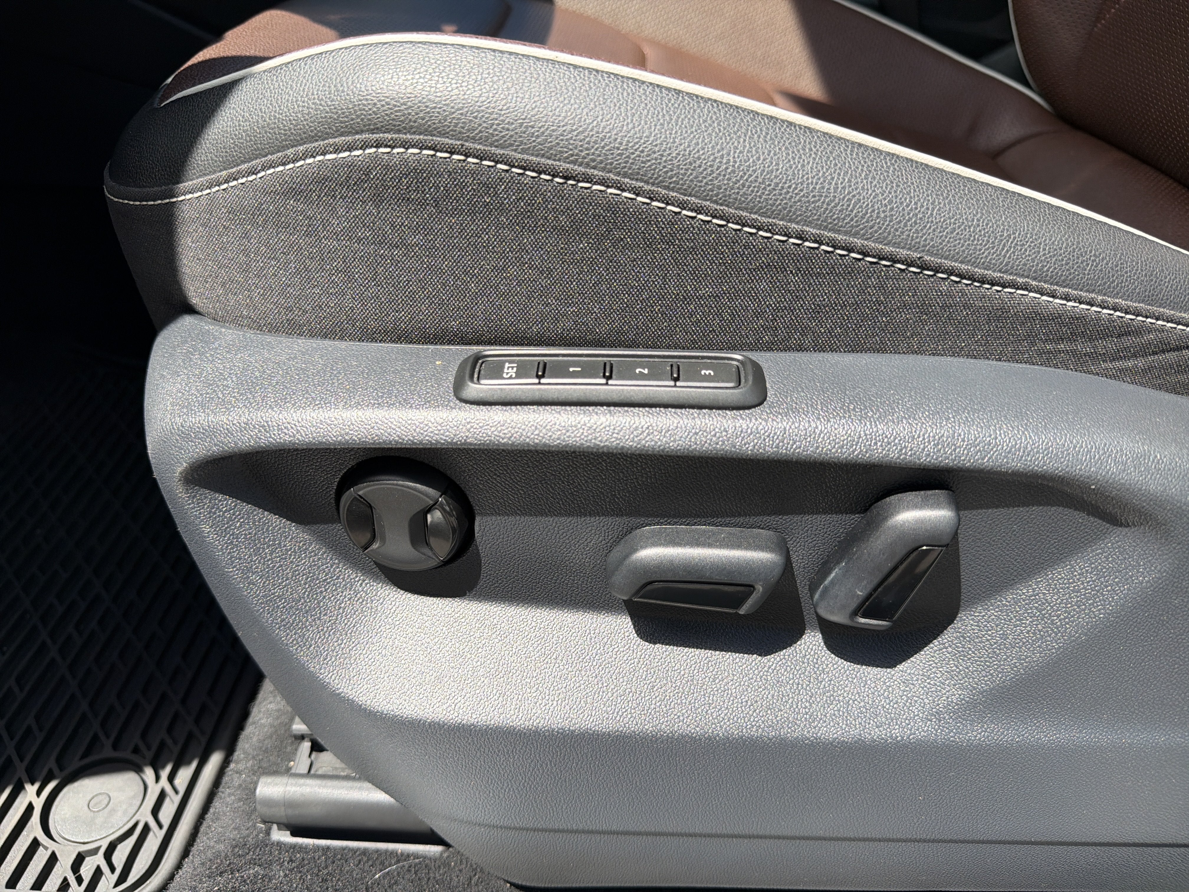 2024 Volkswagen Tiguan 2.0T SEL R-Line 4MOTION