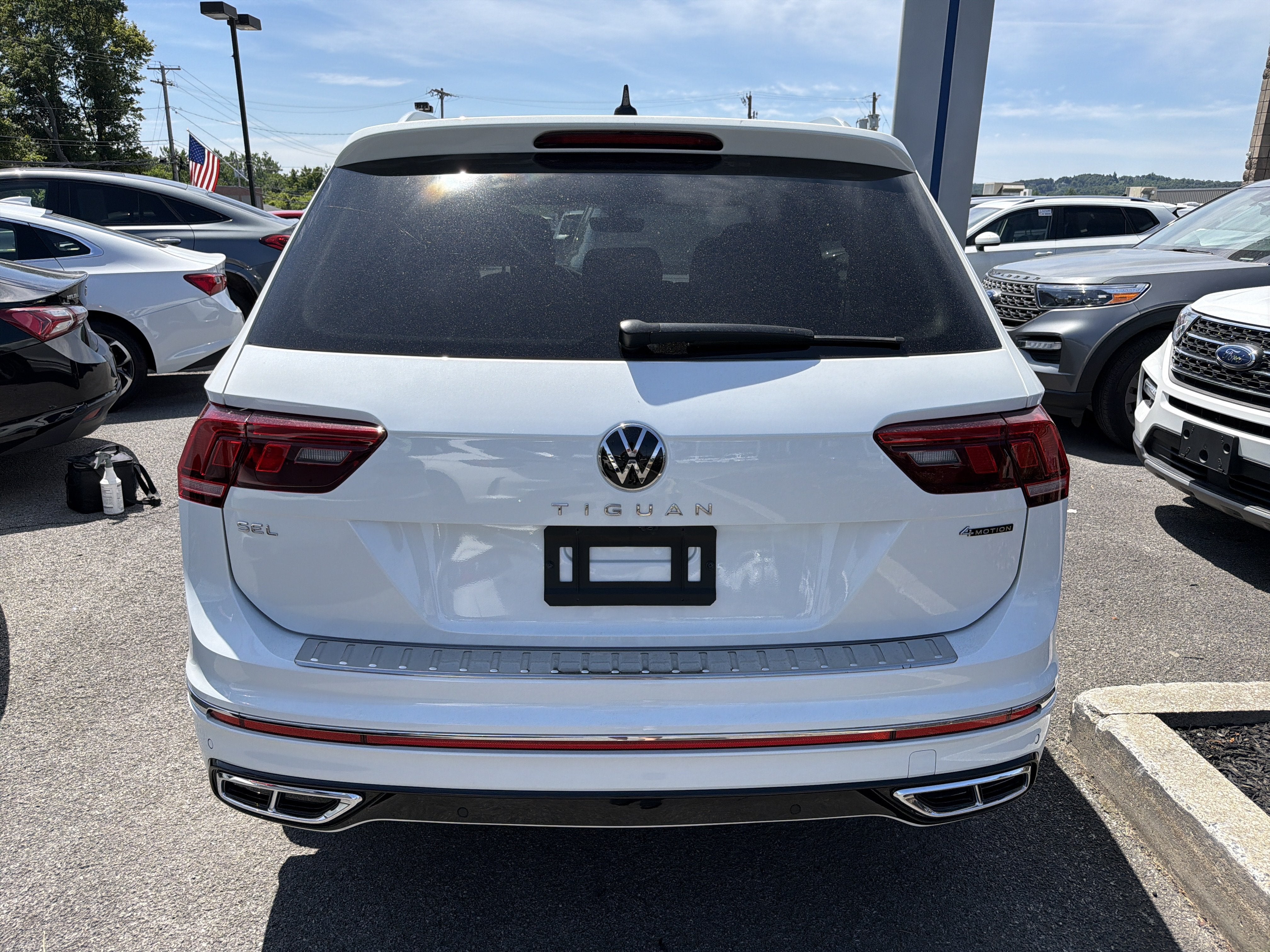 2024 Volkswagen Tiguan 2.0T SEL R-Line 4MOTION