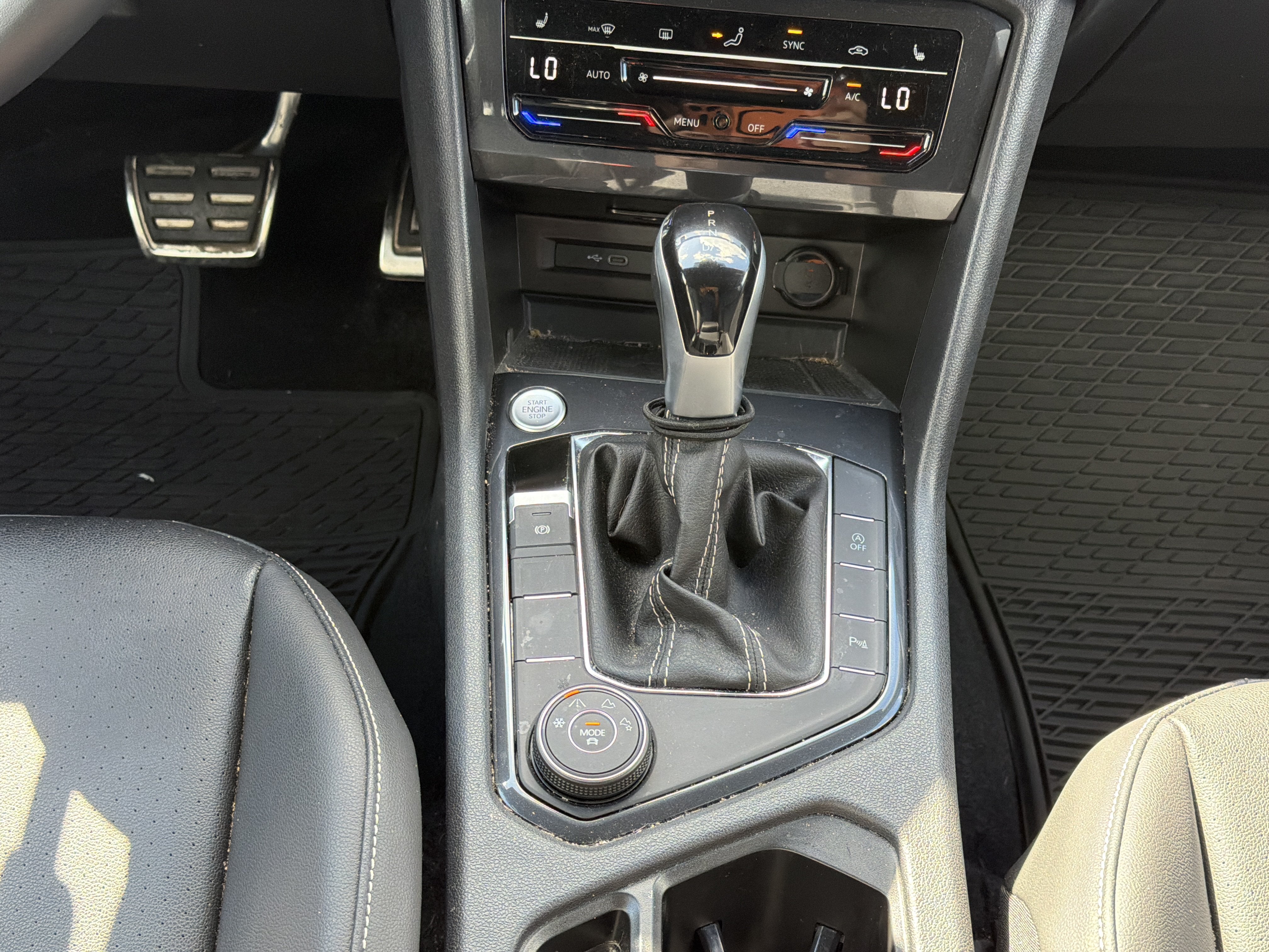 2024 Volkswagen Tiguan 2.0T SE R-Line Black 4MOTION