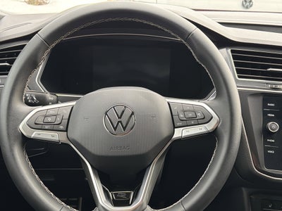 2023 Volkswagen Tiguan SE R-Line Black