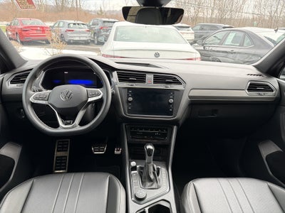 2023 Volkswagen Tiguan SE R-Line Black
