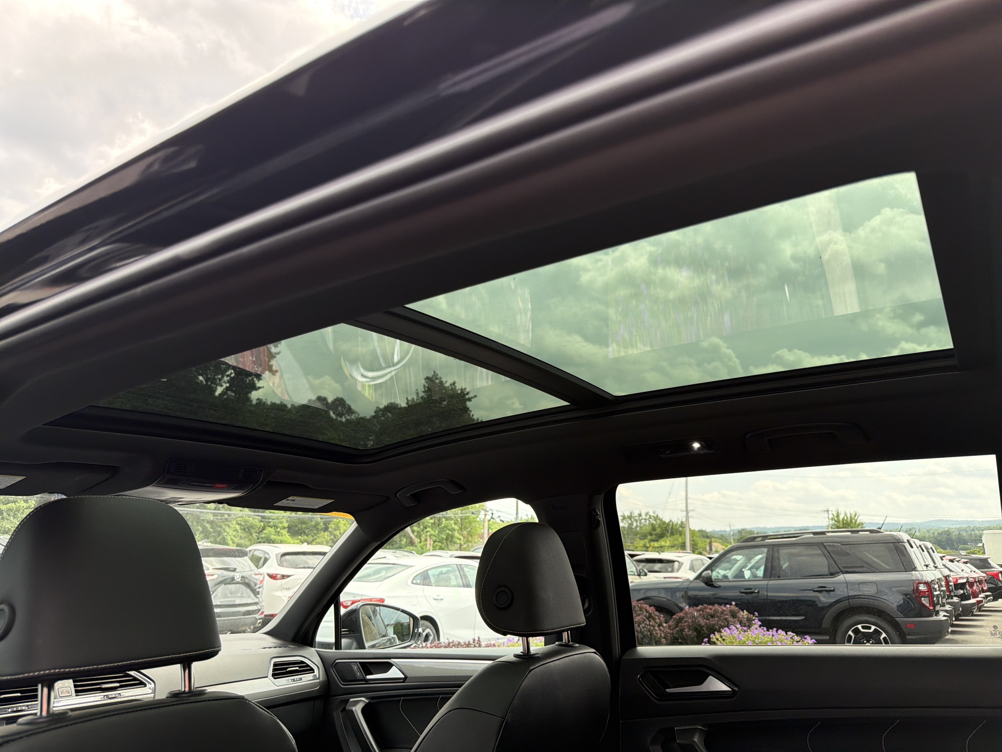 2024 Volkswagen Tiguan 2.0T SE R-Line Black 4MOTION