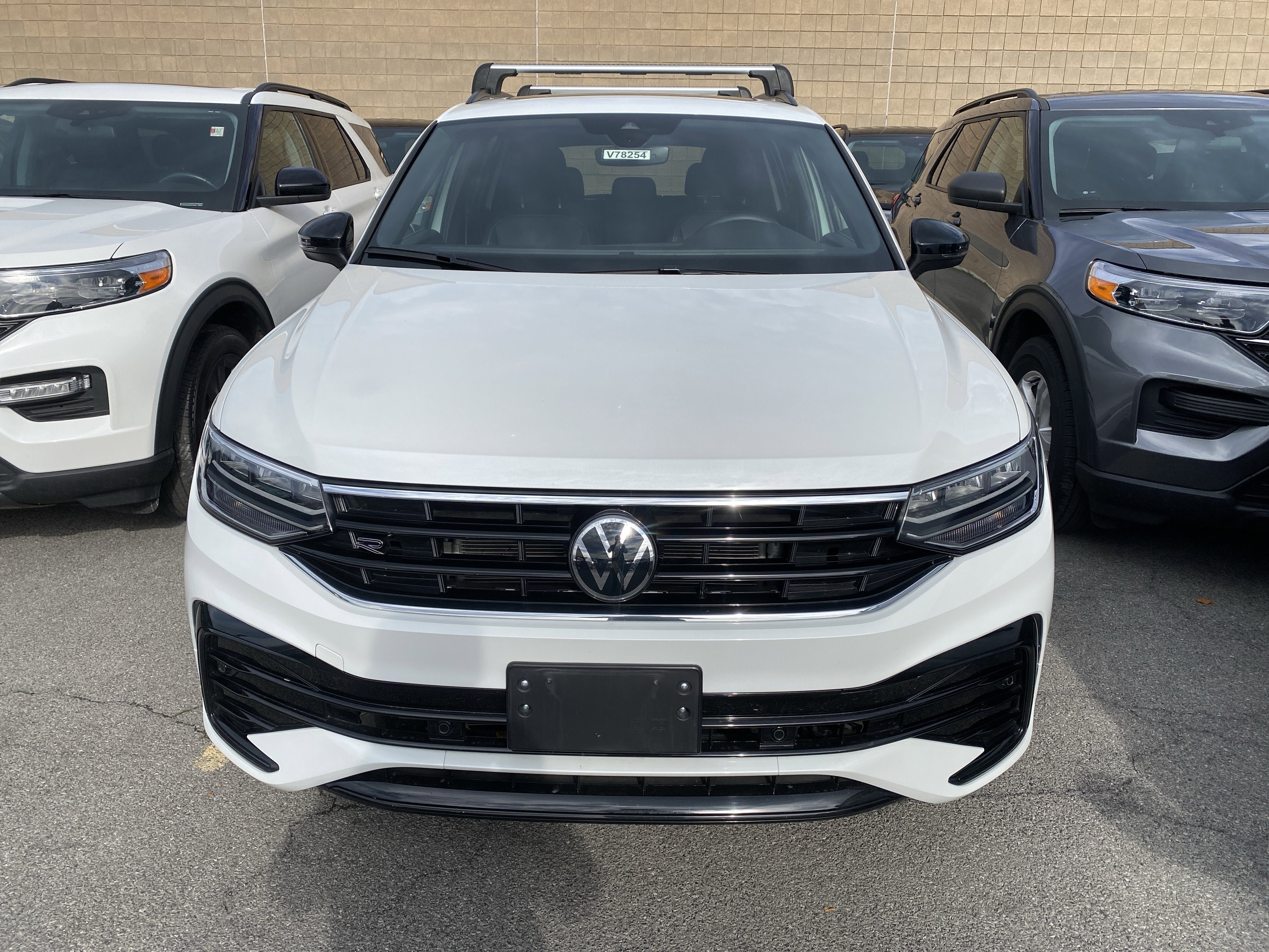2024 Volkswagen Tiguan SE R-Line Black