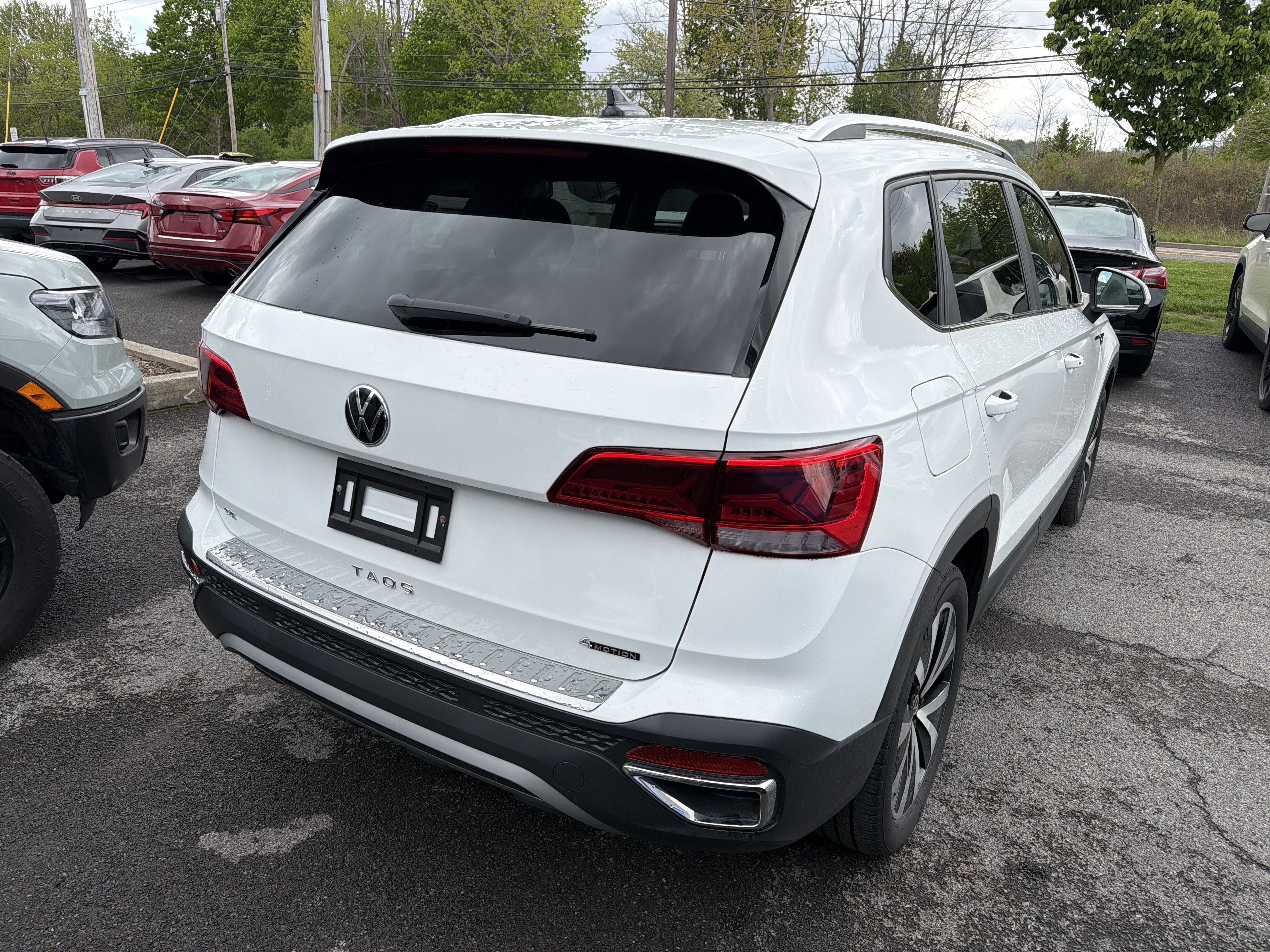2023 Volkswagen Taos SE 4MOTION *Ltd Avail*