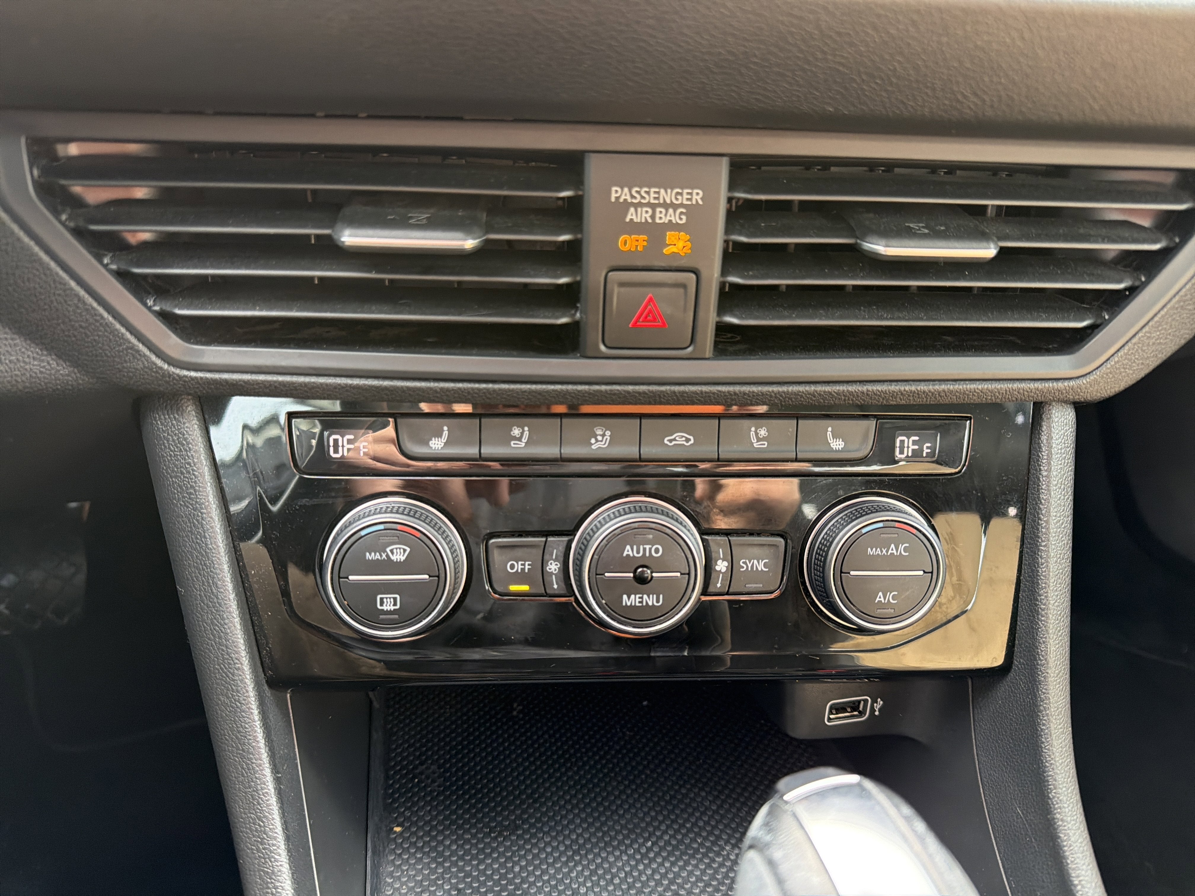 2019 Volkswagen Jetta SEL Premium