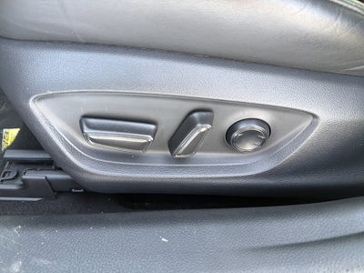 2019 Toyota Avalon XSE Hybrid