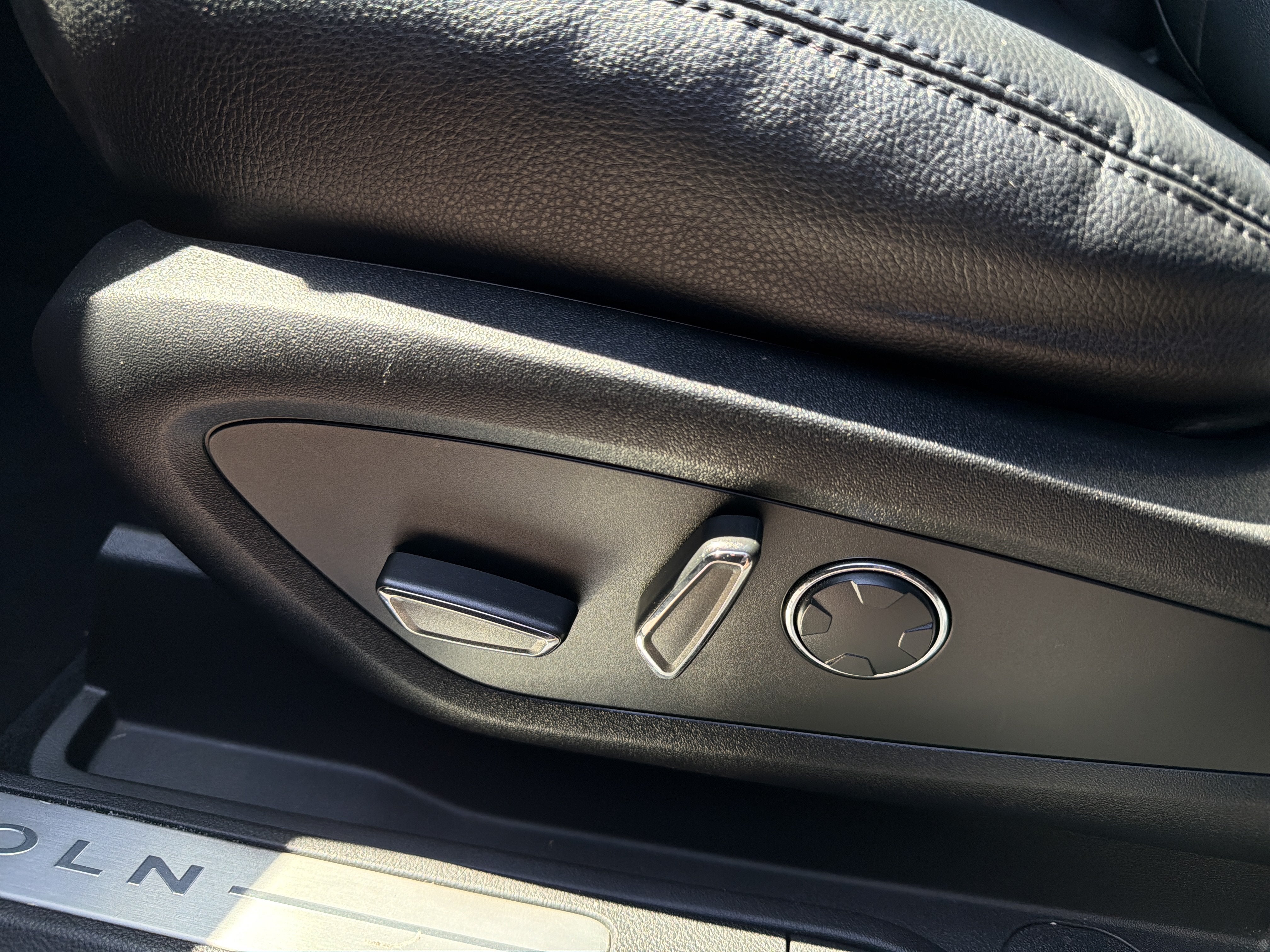 2019 Lincoln MKC Standard