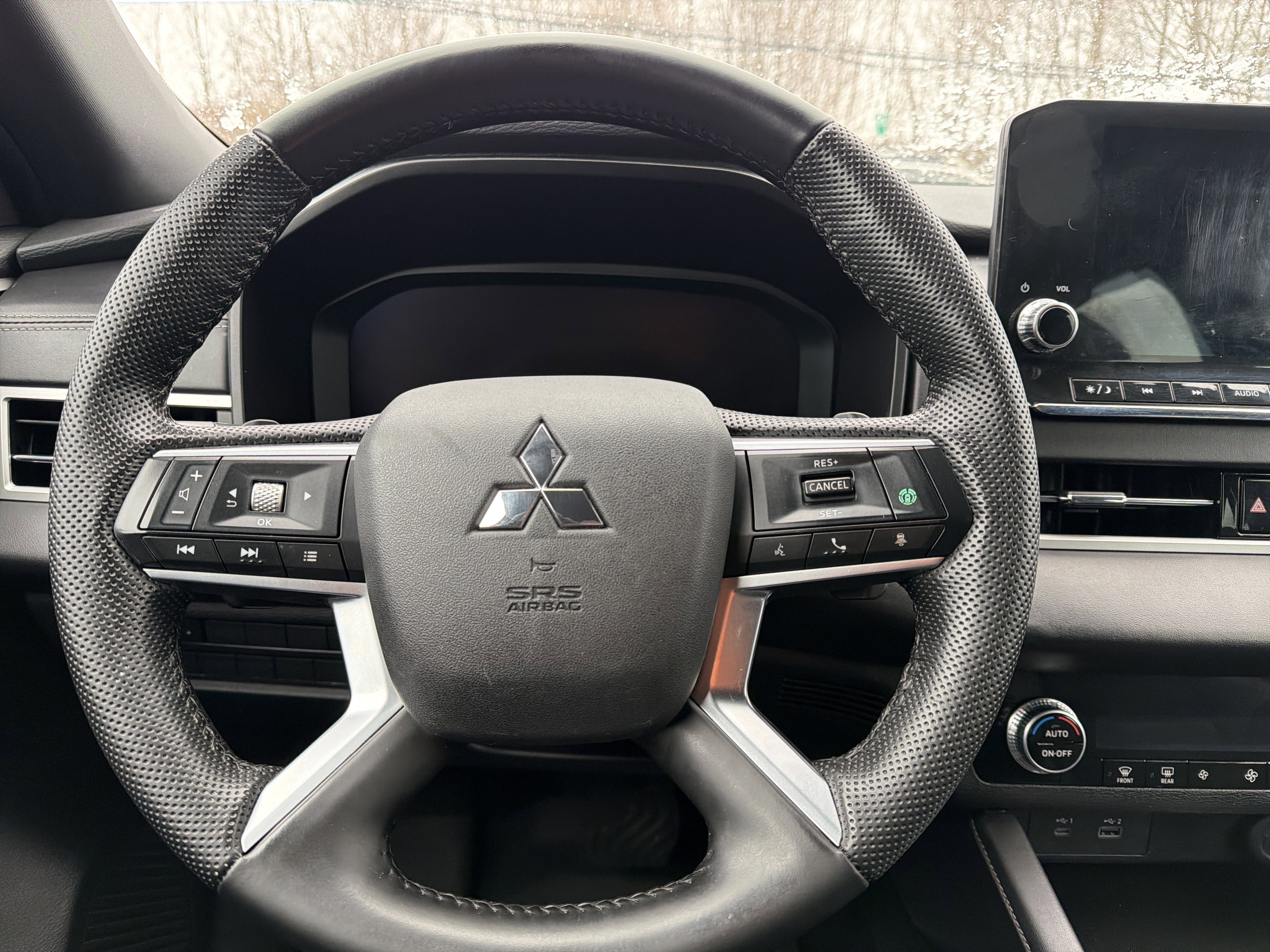 2023 Mitsubishi Outlander SE Black Edition