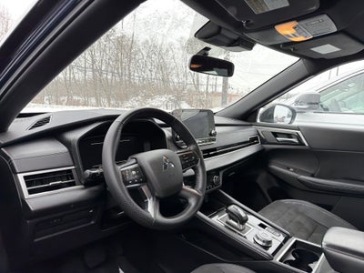 2023 Mitsubishi Outlander SE Black Edition