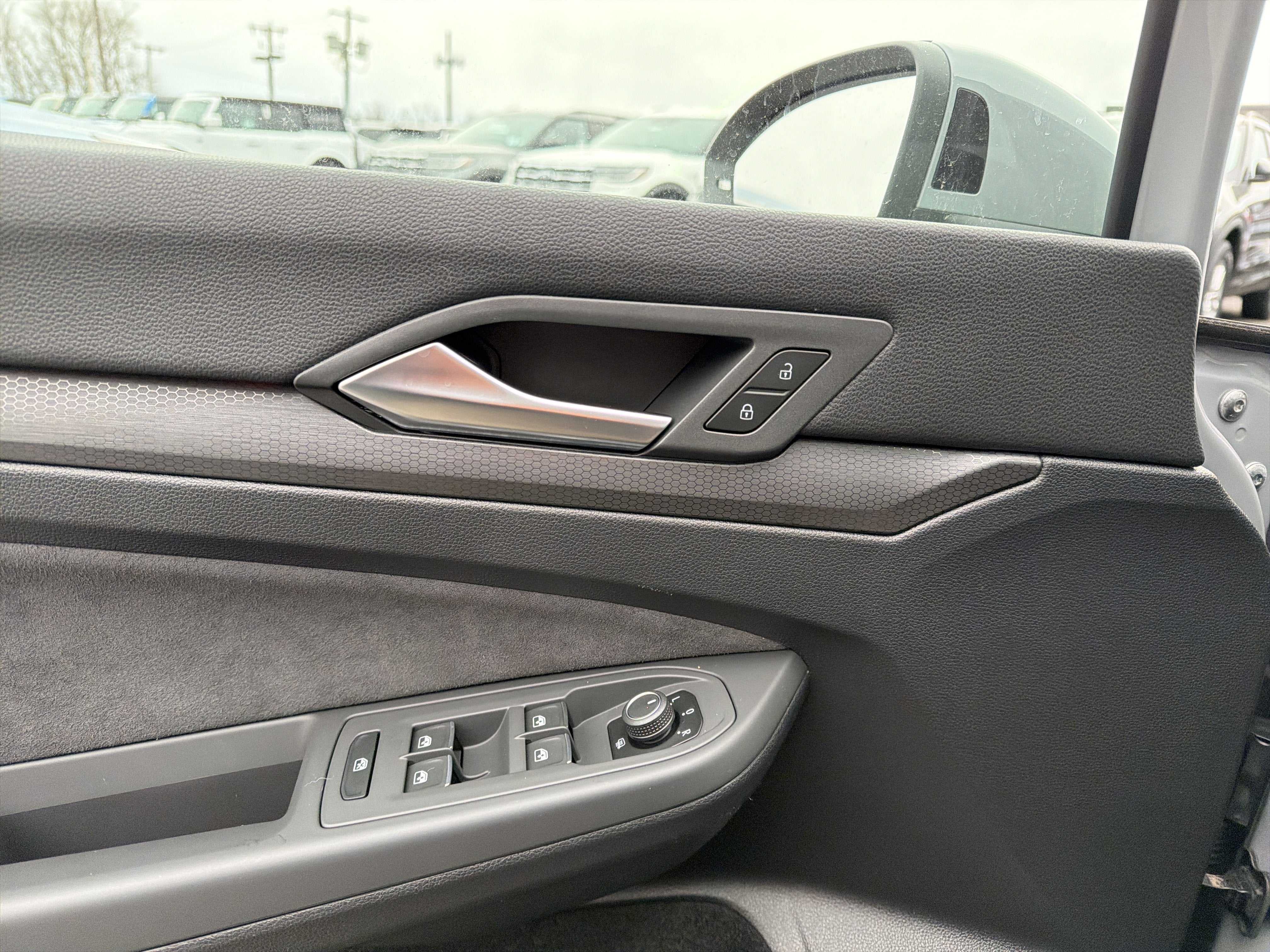 2023 Volkswagen Golf GTI SE