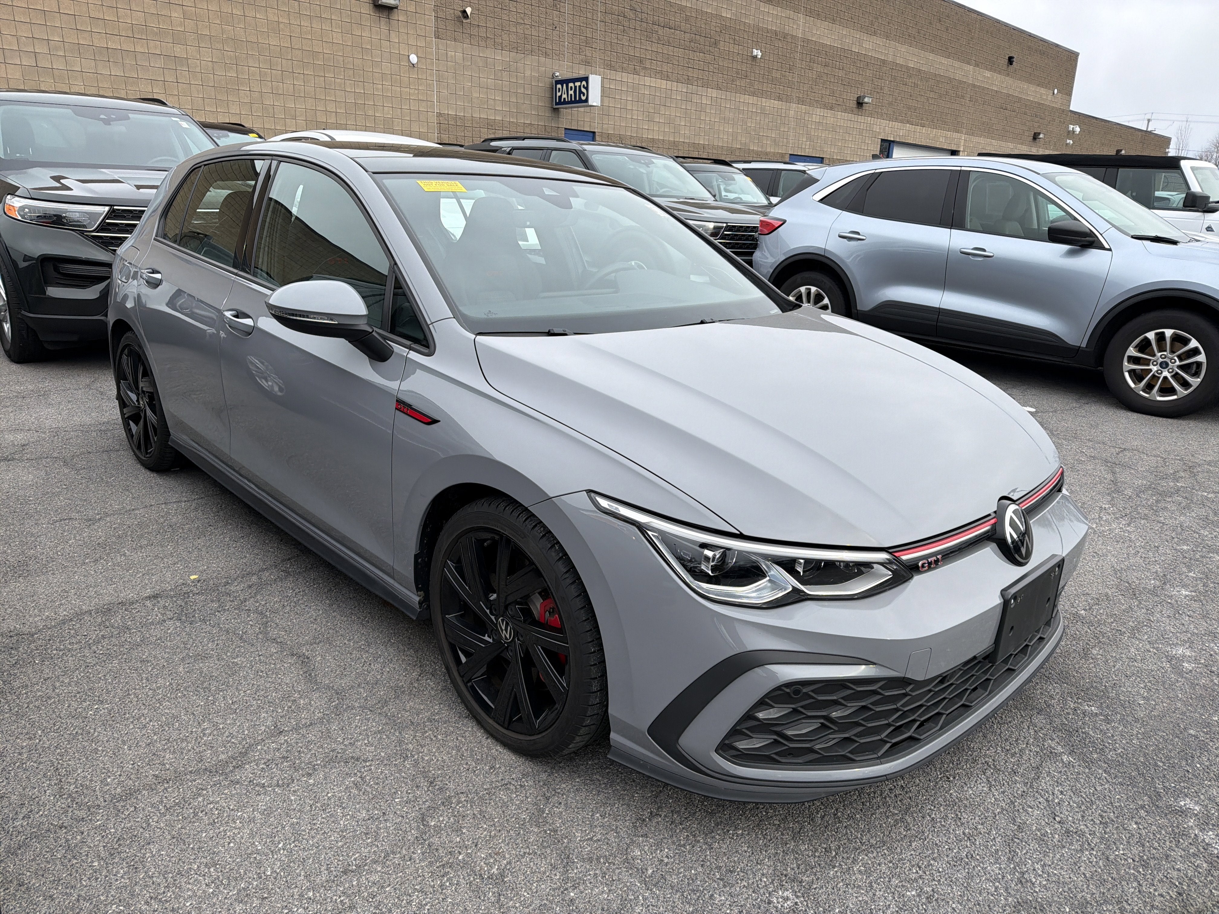 2023 Volkswagen Golf GTI SE