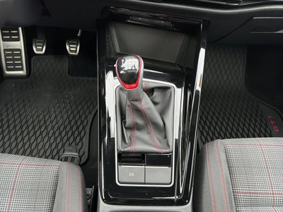 2023 Volkswagen Golf GTI SE