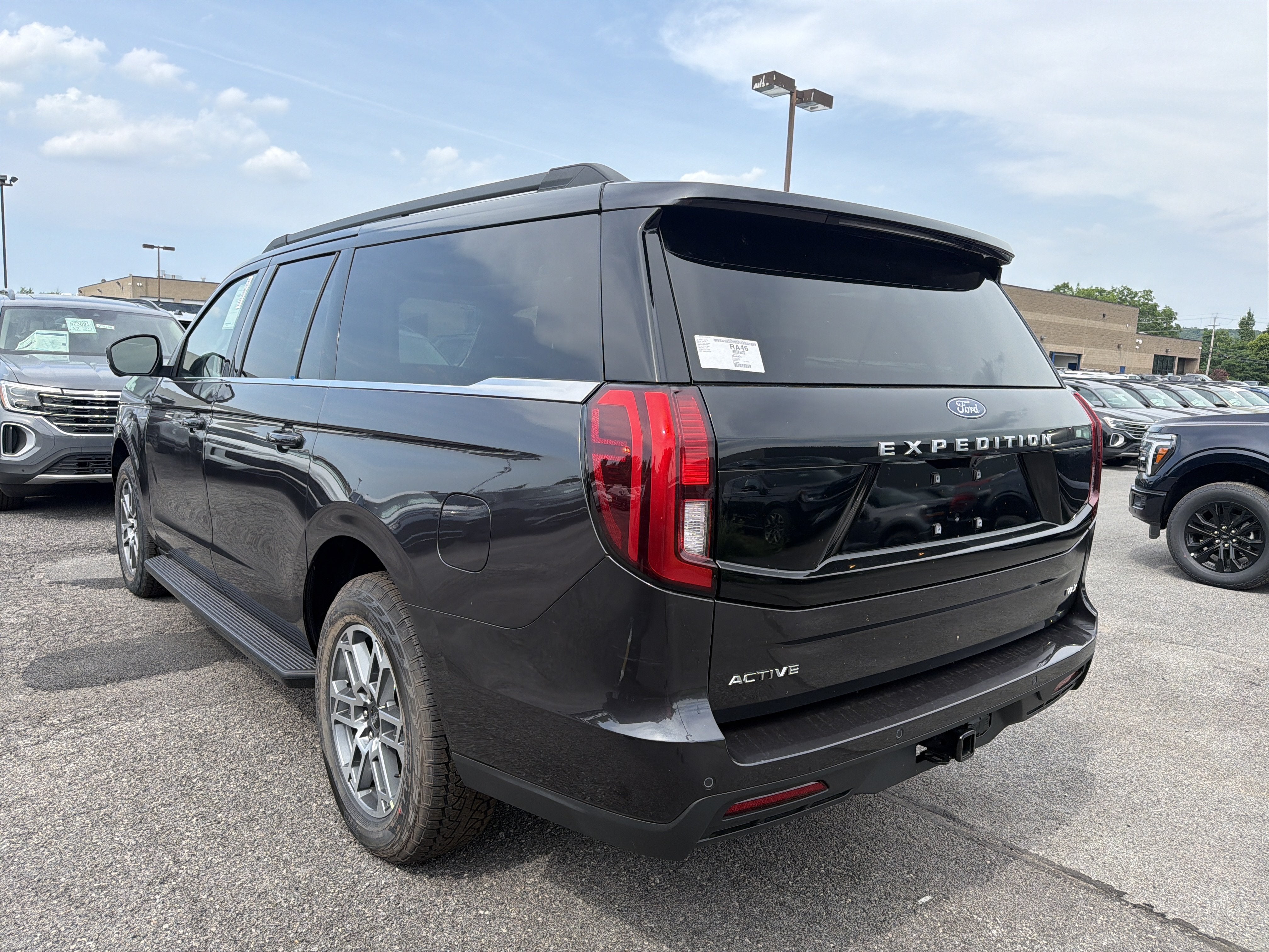 2026 Ford Expedition MAX Active