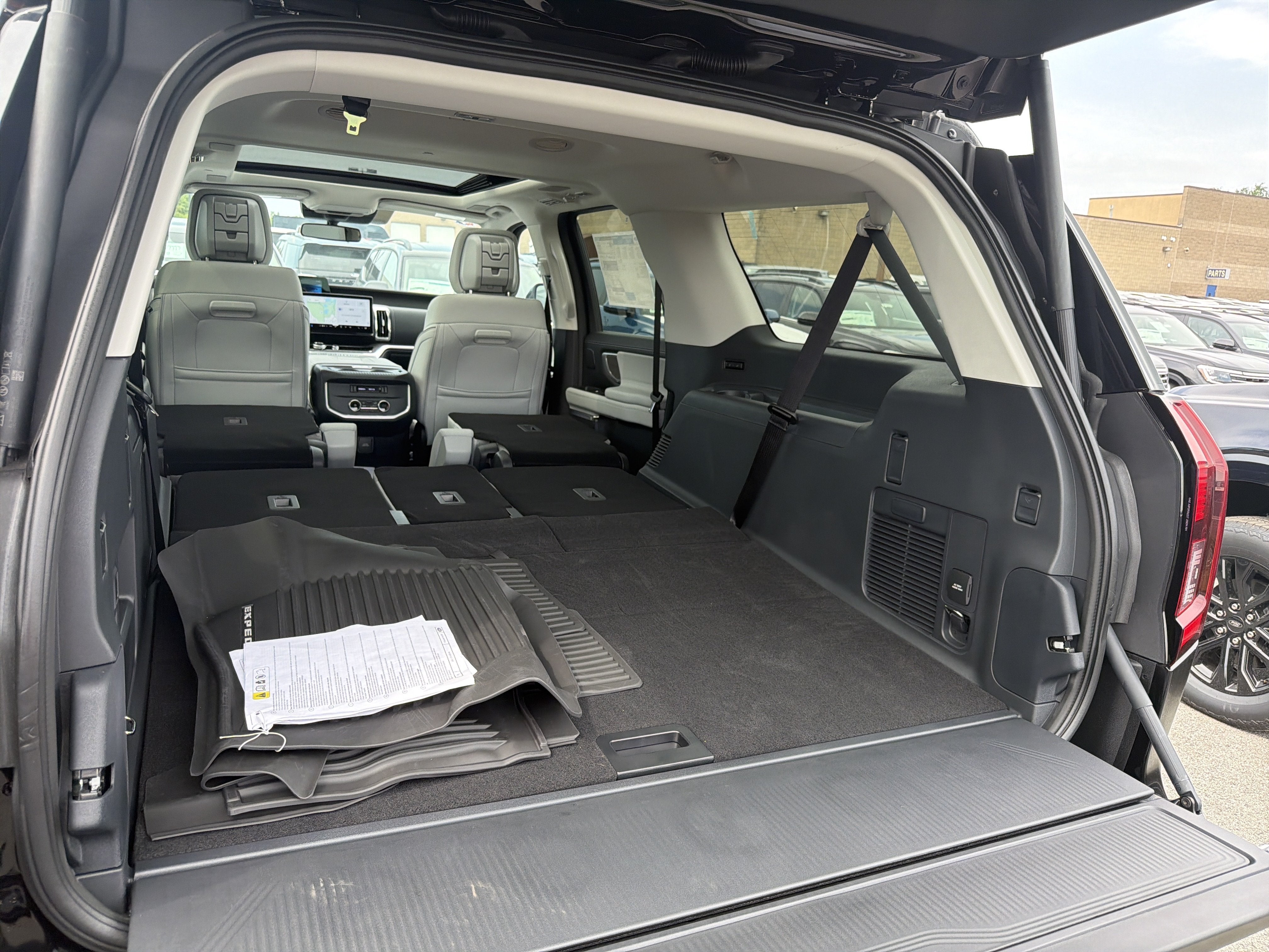 2026 Ford Expedition MAX Platinum®