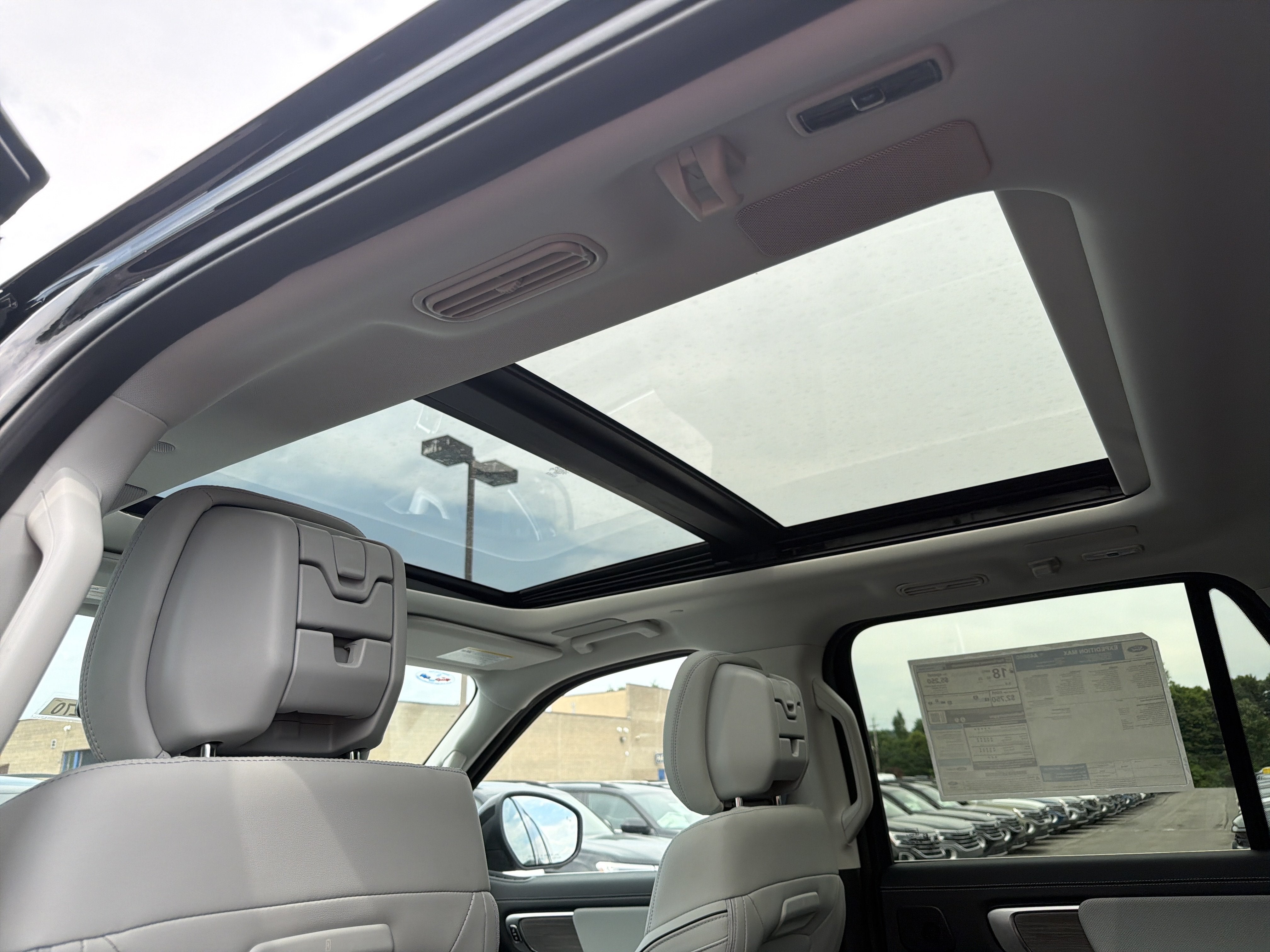 2026 Ford Expedition MAX Platinum®