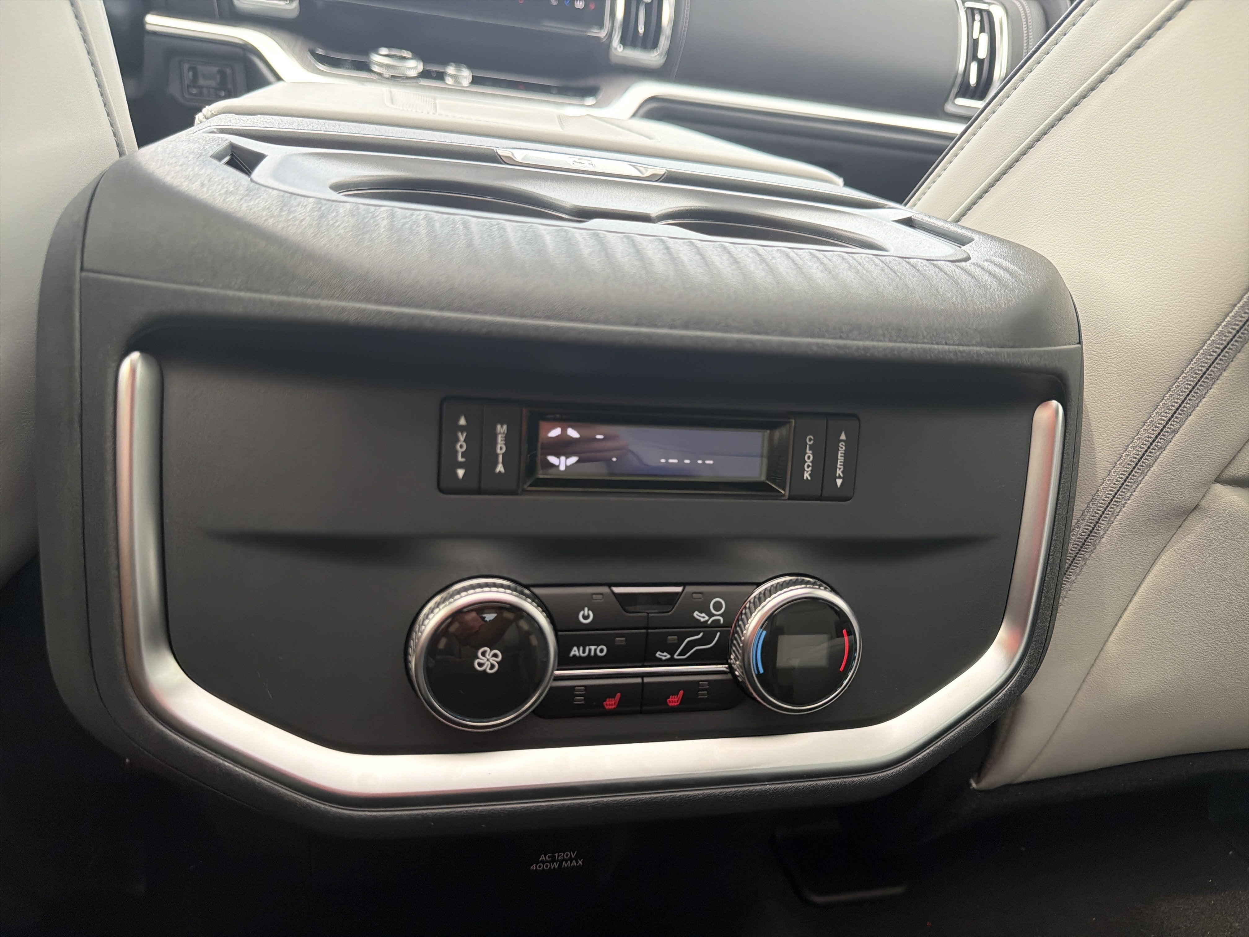 2026 Ford Expedition MAX Platinum®