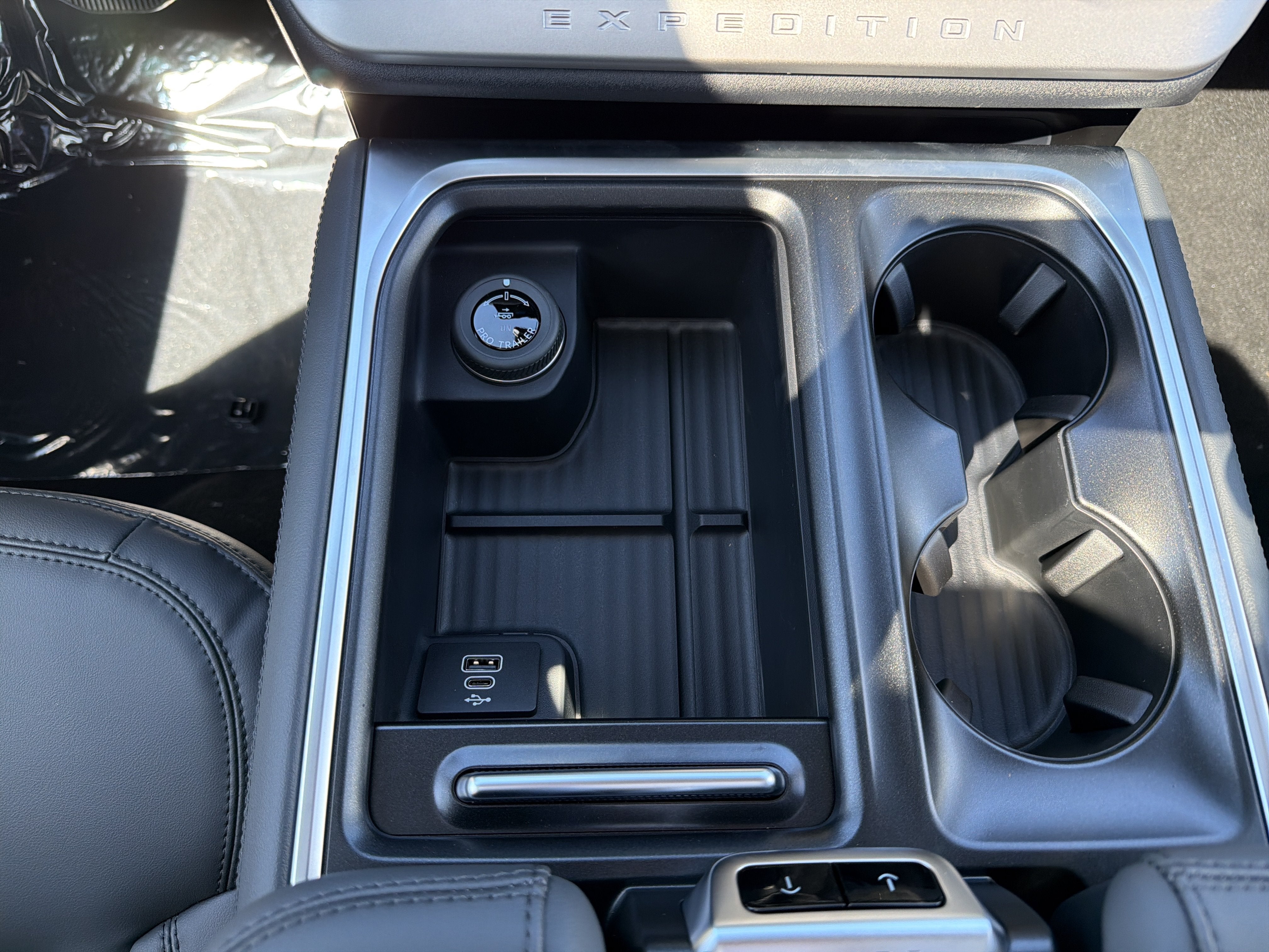 2027 Ford Expedition Active